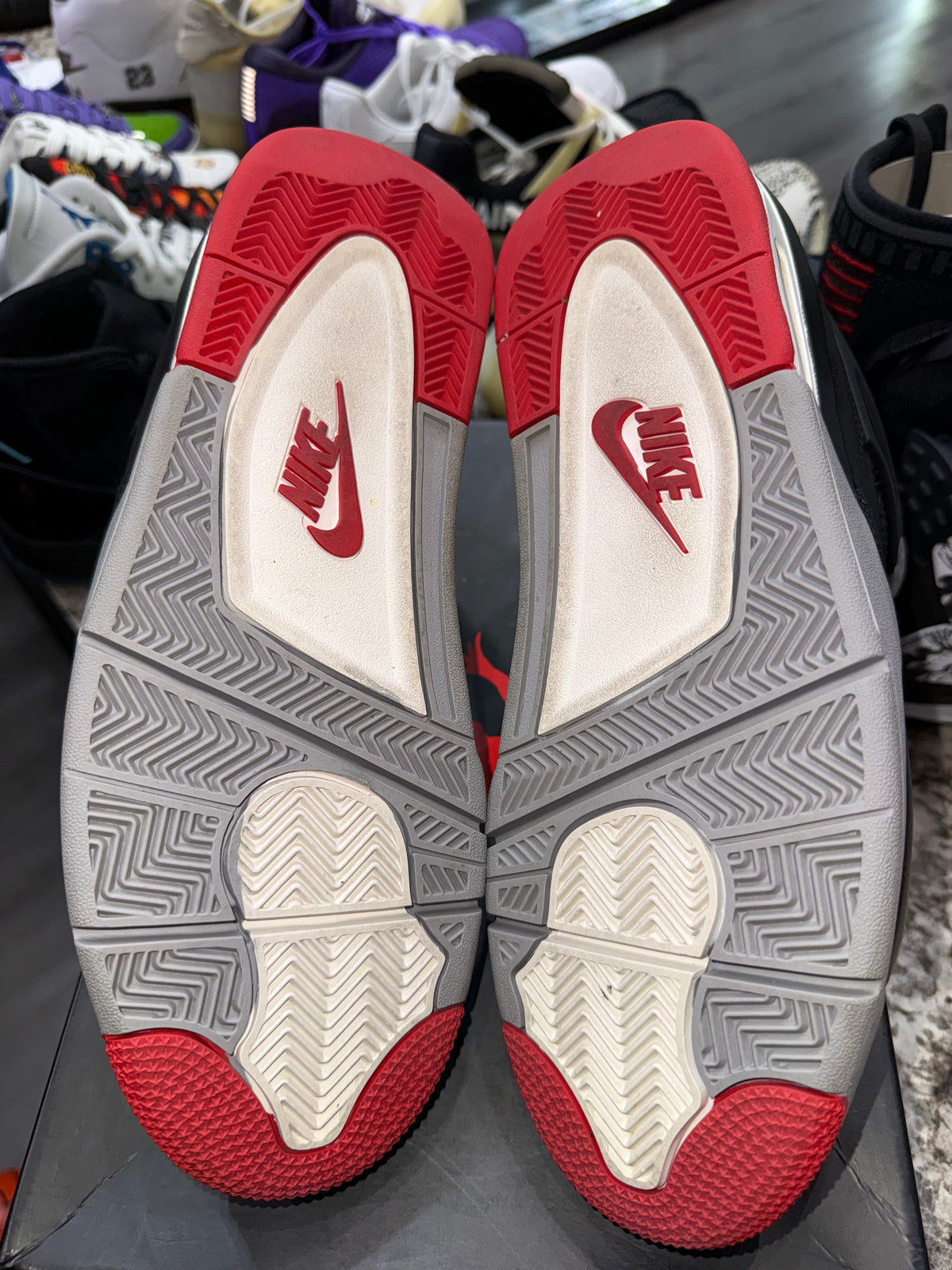 Jordan 4 Retro Bred (2019)