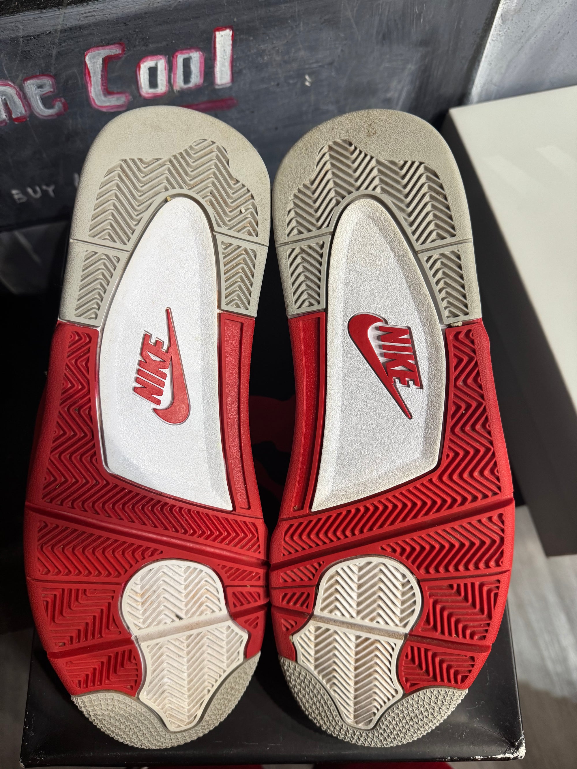 Jordan 4 Retro Fire Red (2020)