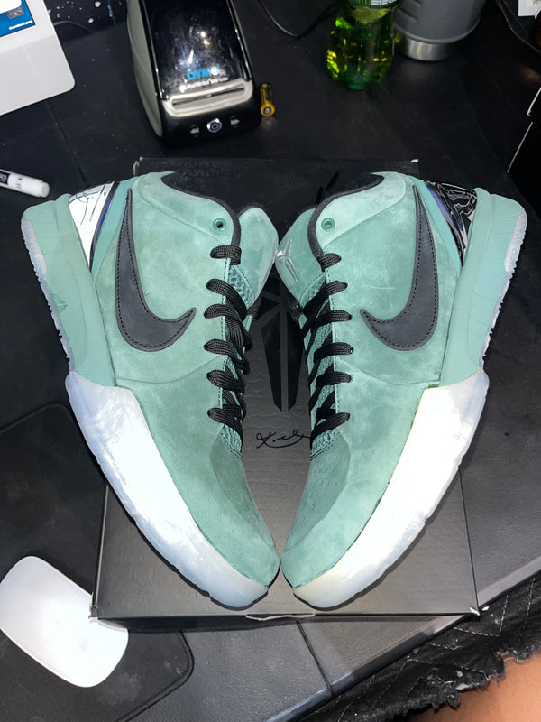 Nike Kobe 4 Protro Girl Dad (DISCOLORATION)