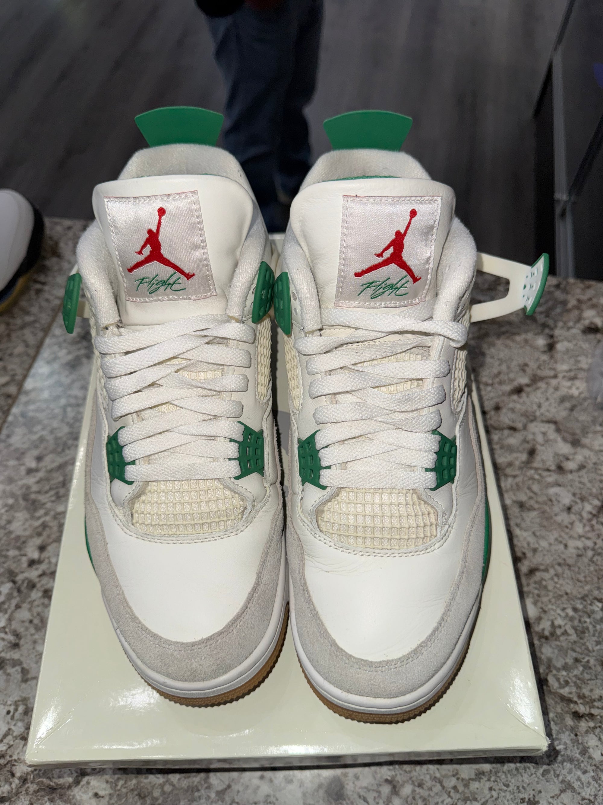 Jordan 4 Retro SB Pine Green