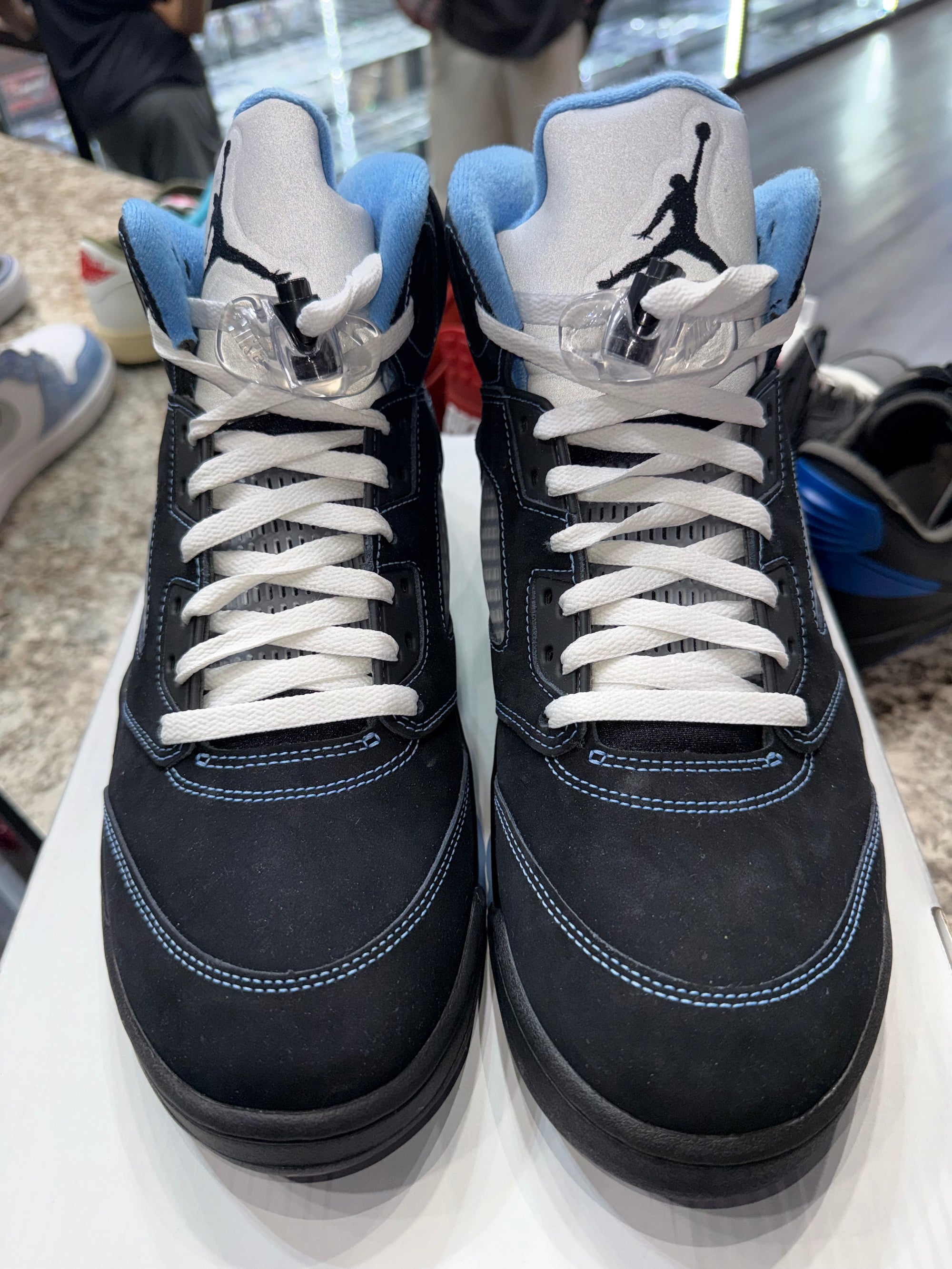 Jordan 5 Retro Black University Blue (2026)