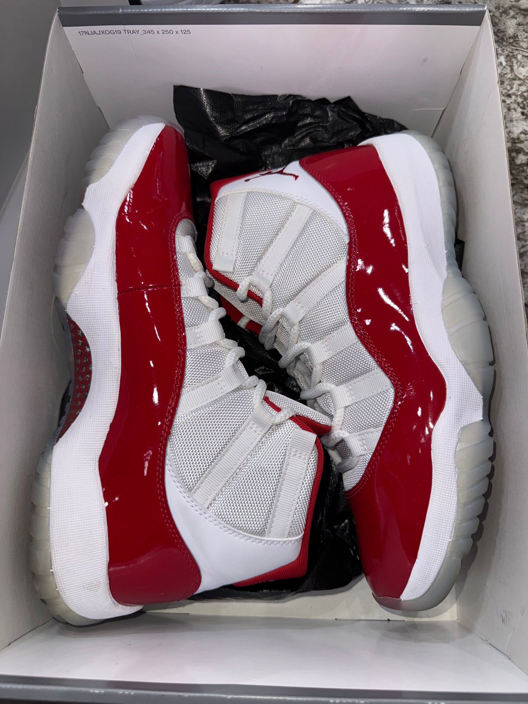 Jordan 11 Retro Cherry (2022)