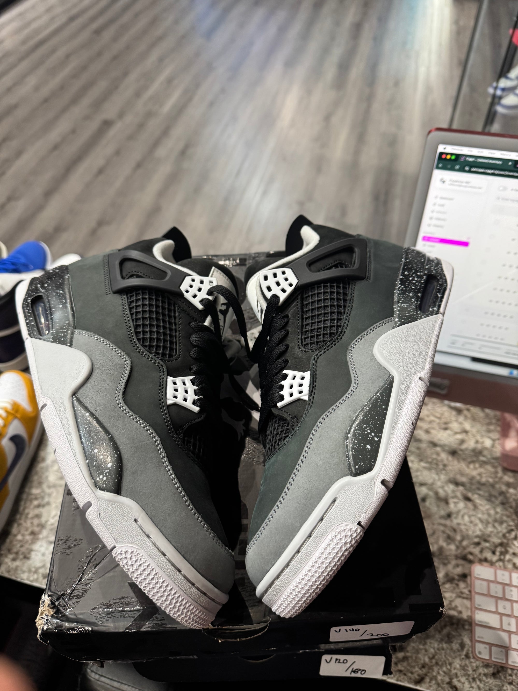 Jordan 4 Retro Fear (2024)
