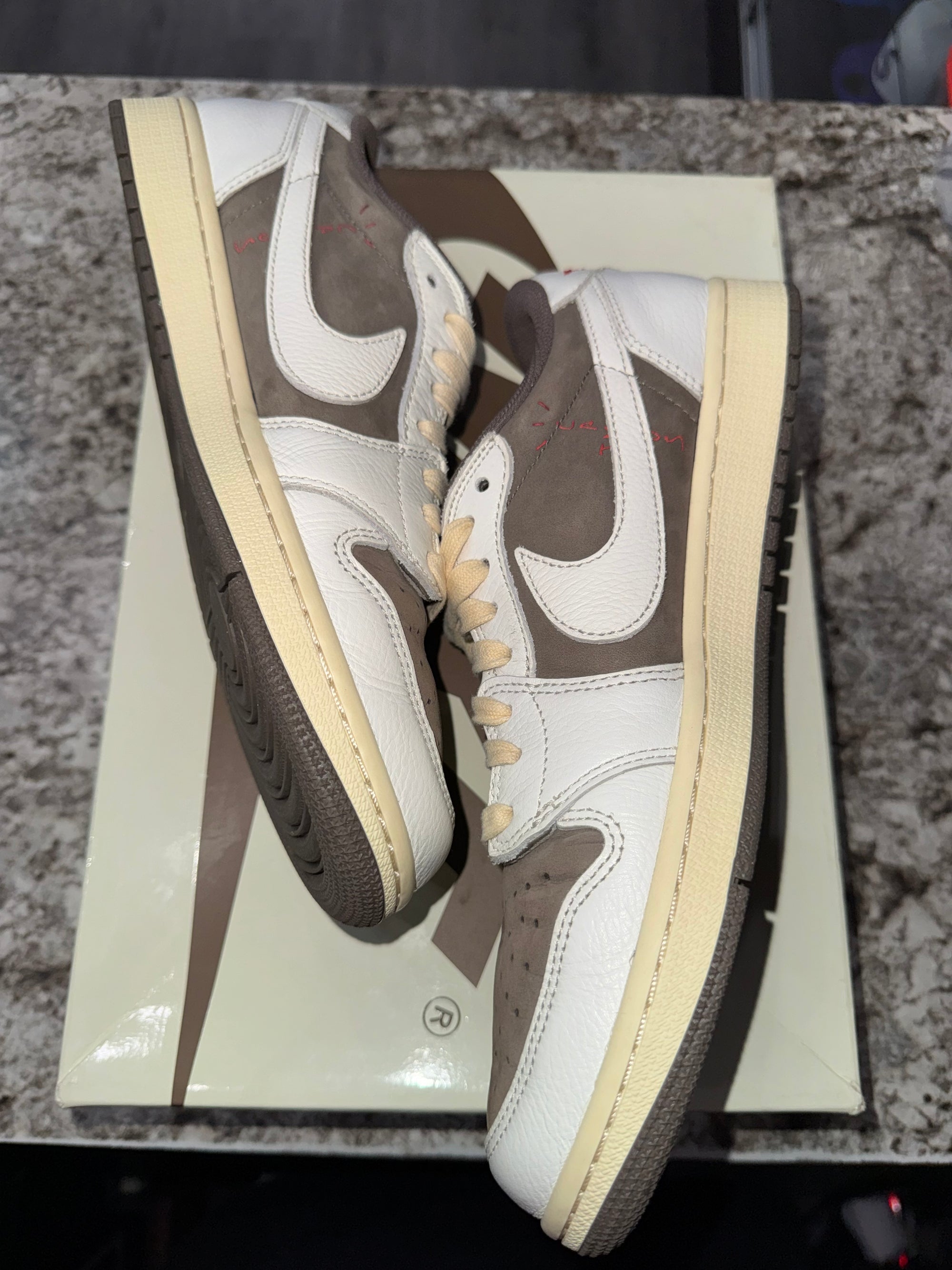Jordan 1 Retro Low OG SP Travis Scott Reverse Mocha