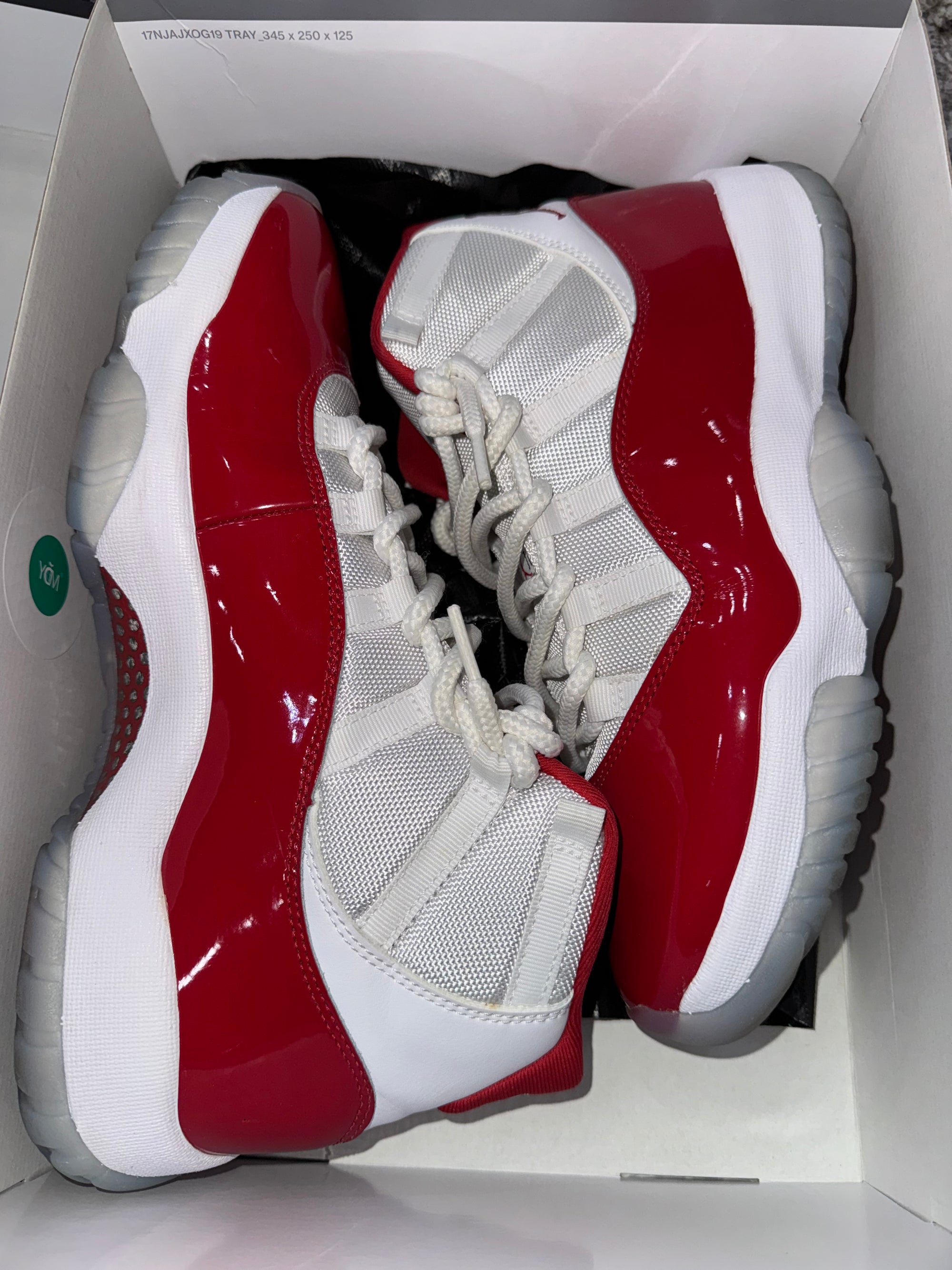 Jordan 11 Retro Cherry (2022)