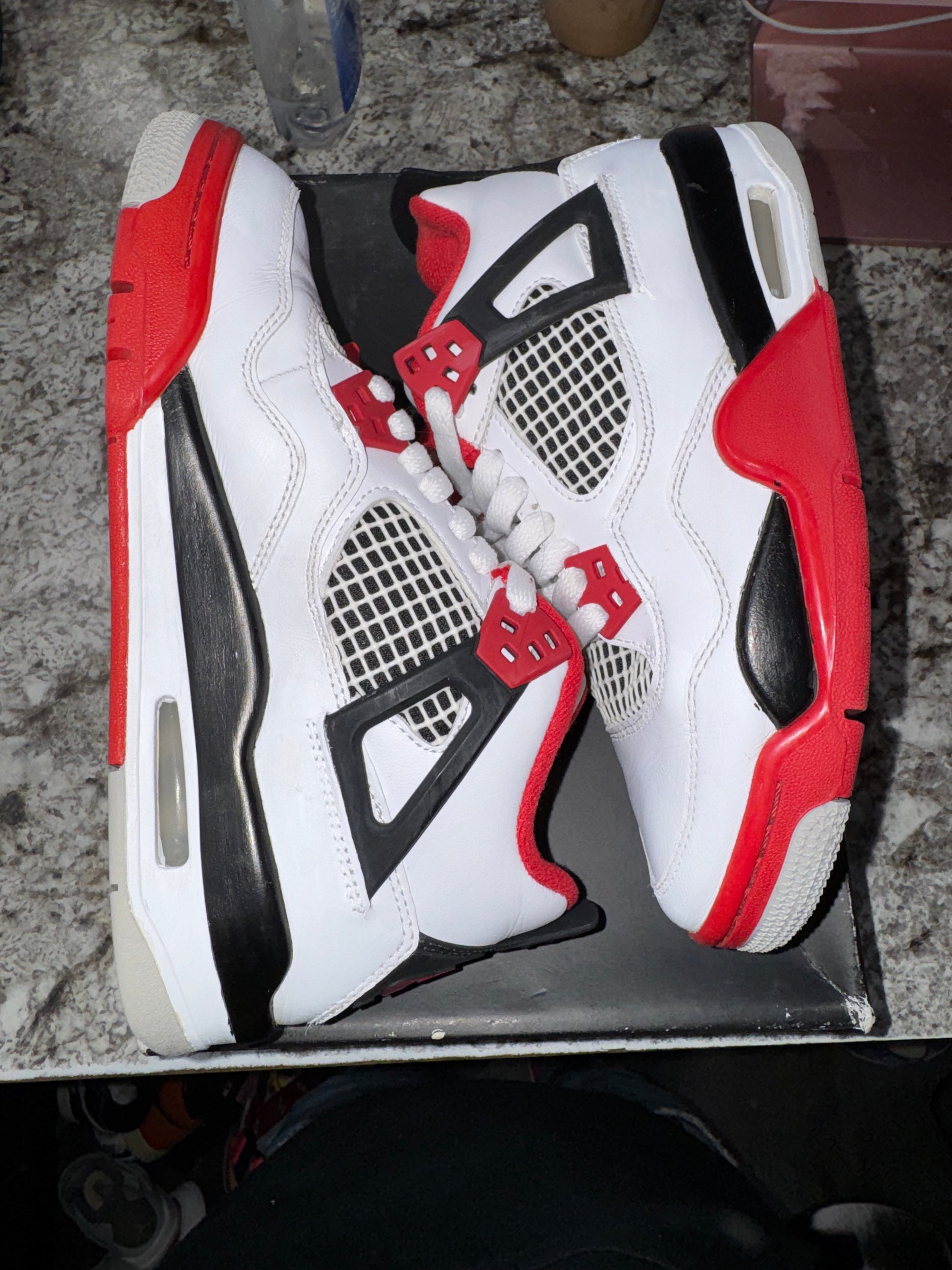 Jordan 4 Retro Fire Red (2020) (GS) (DAMAGED BOX)