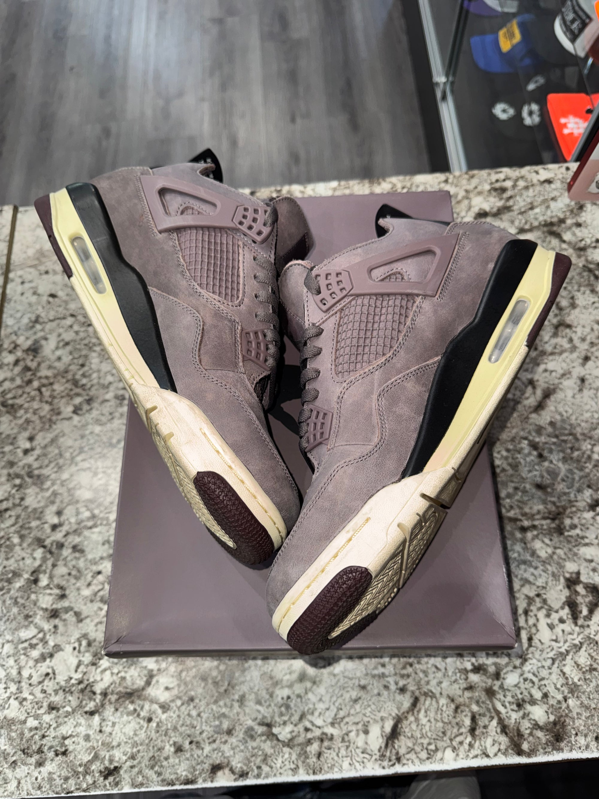 Jordan 4 Retro SP A Ma Maniére Violet Ore
