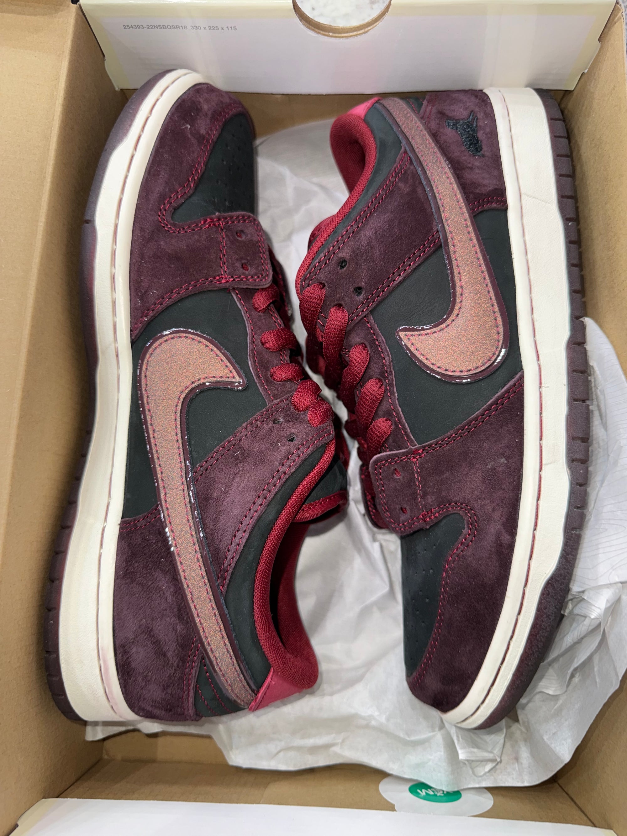 Nike SB Dunk Low Riot Skateshop