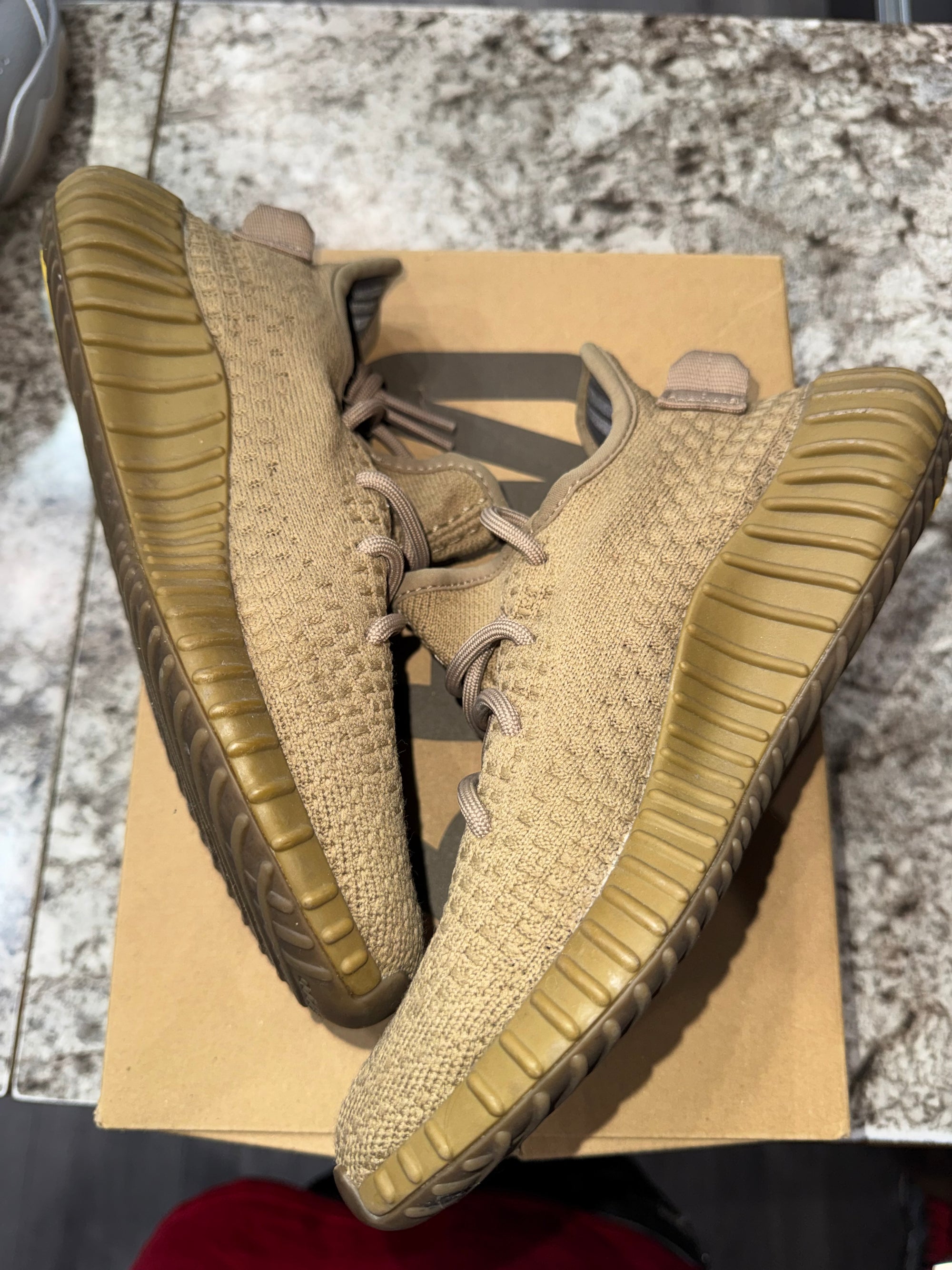 adidas Yeezy Boost 350 V2 Earth