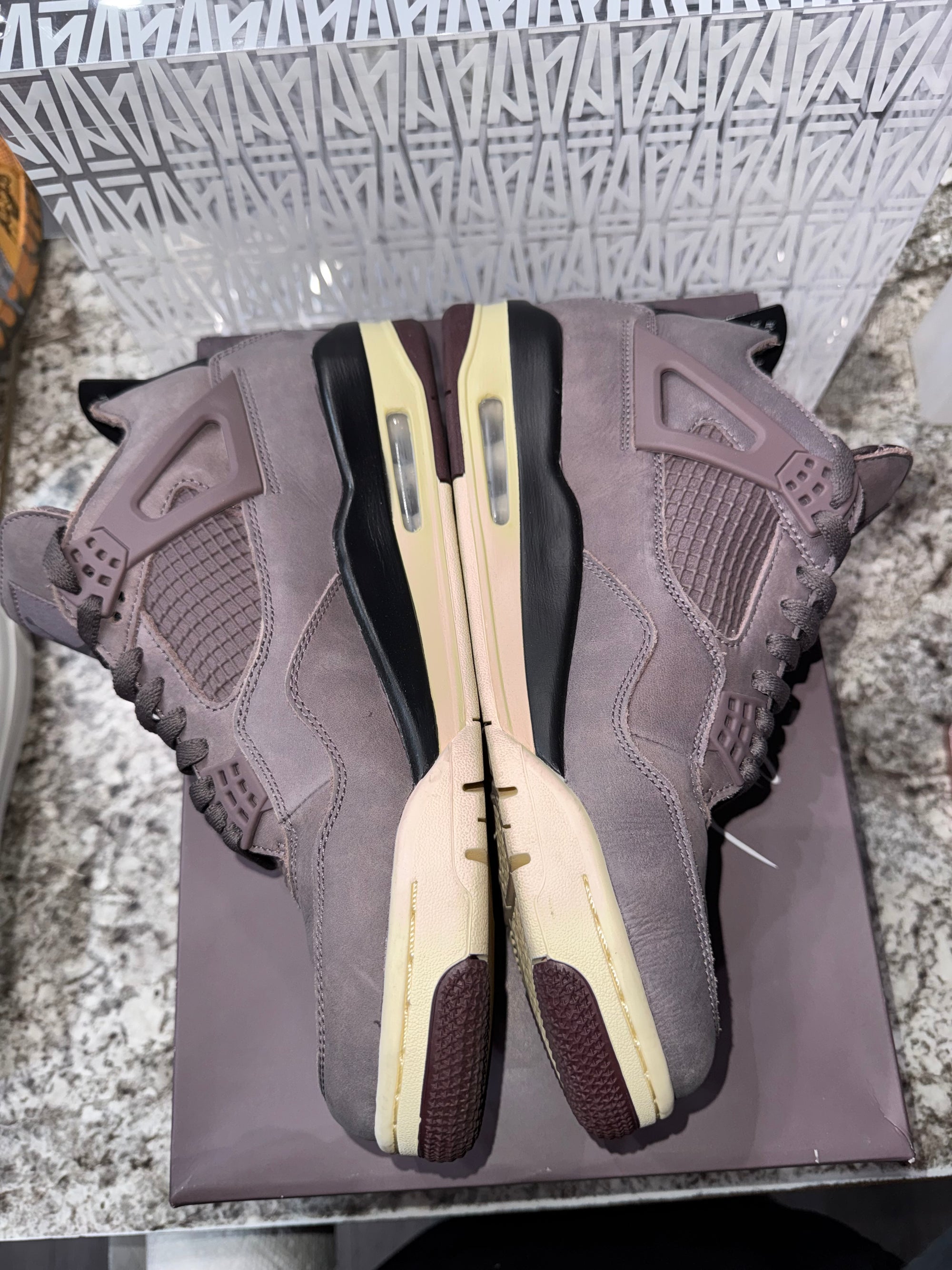 Jordan 4 Retro SP A Ma Maniére Violet Ore