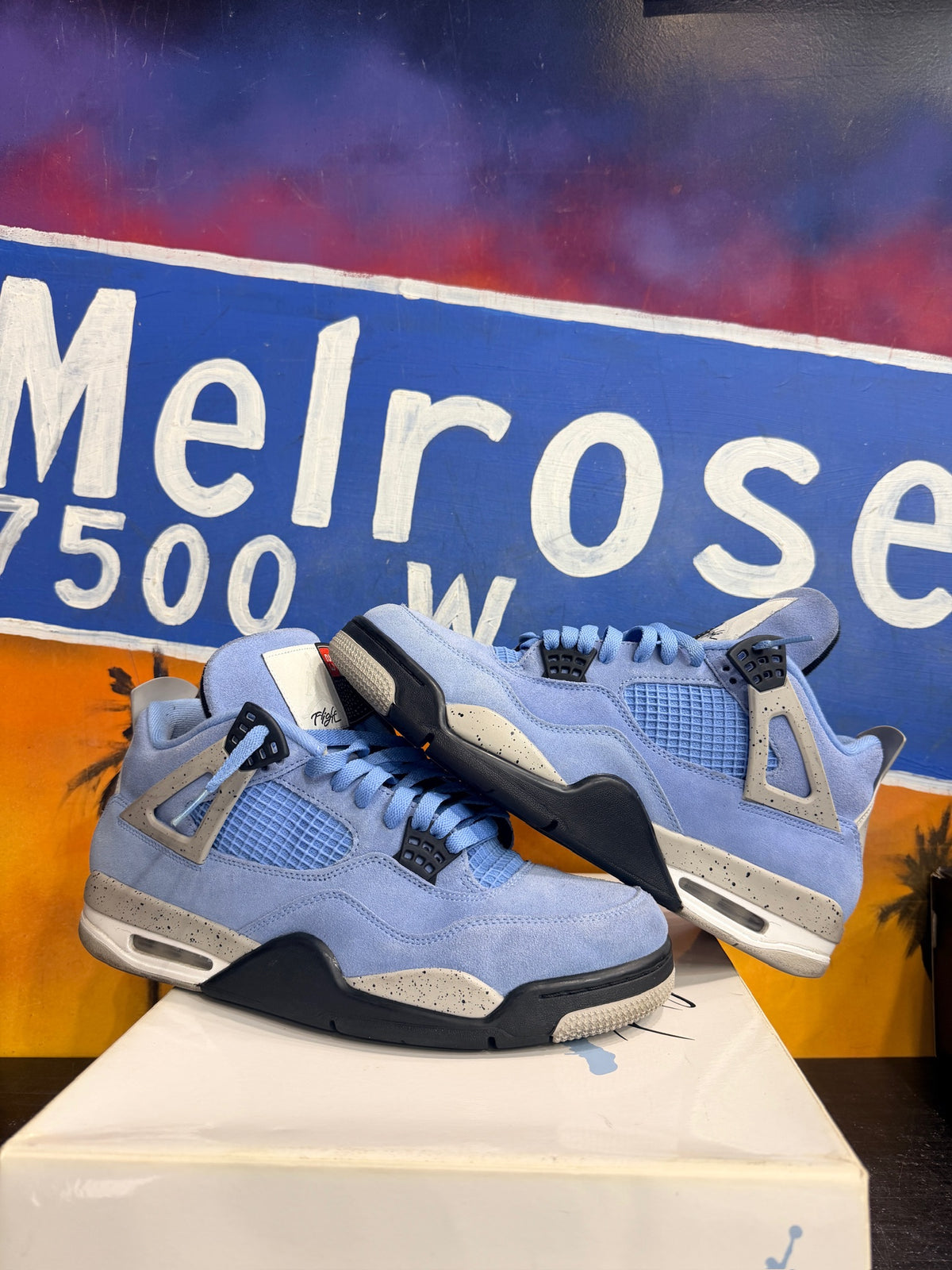 Jordan 4 Retro University Blue