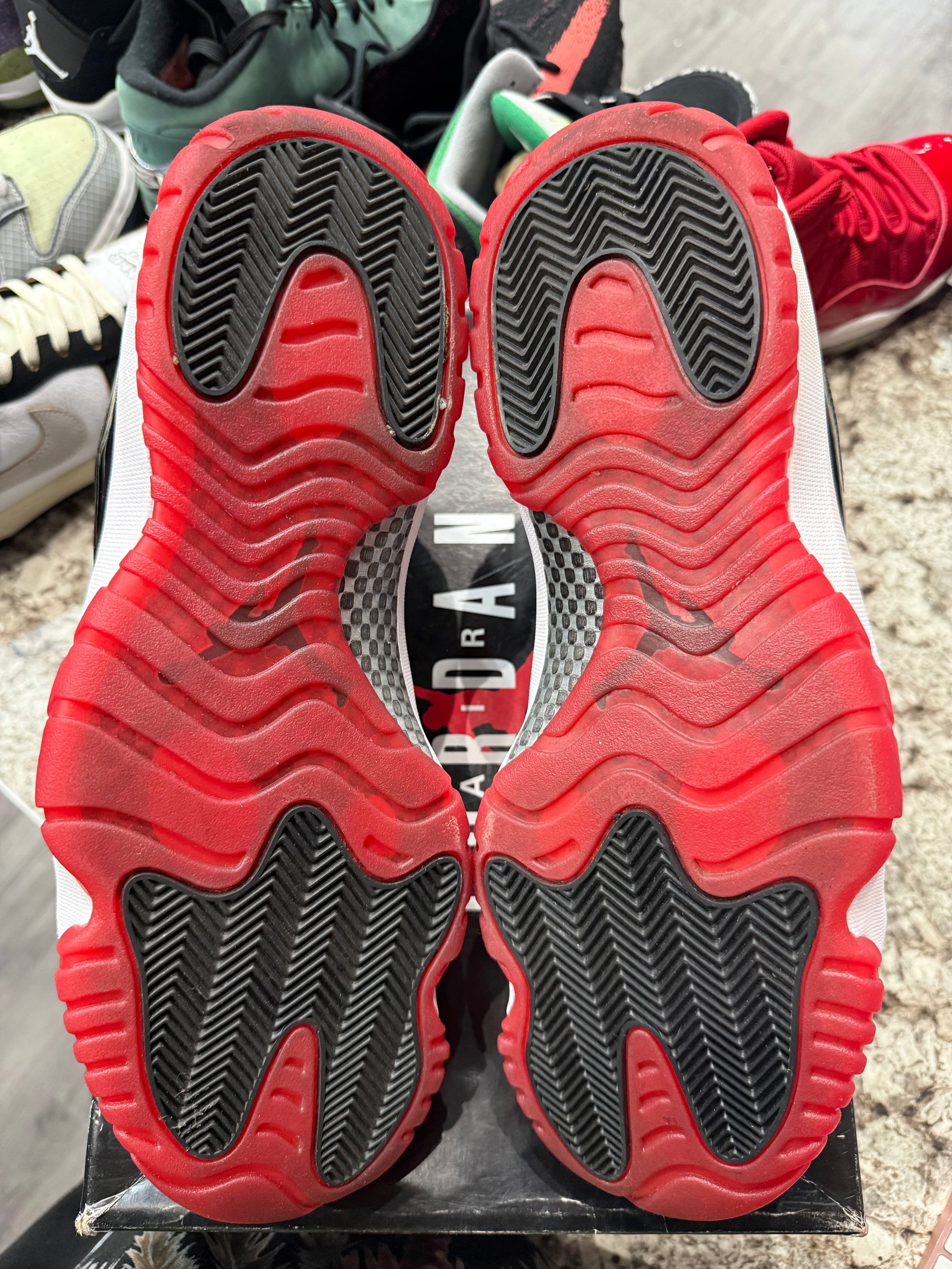 Jordan 11 Retro Low Concord Bred