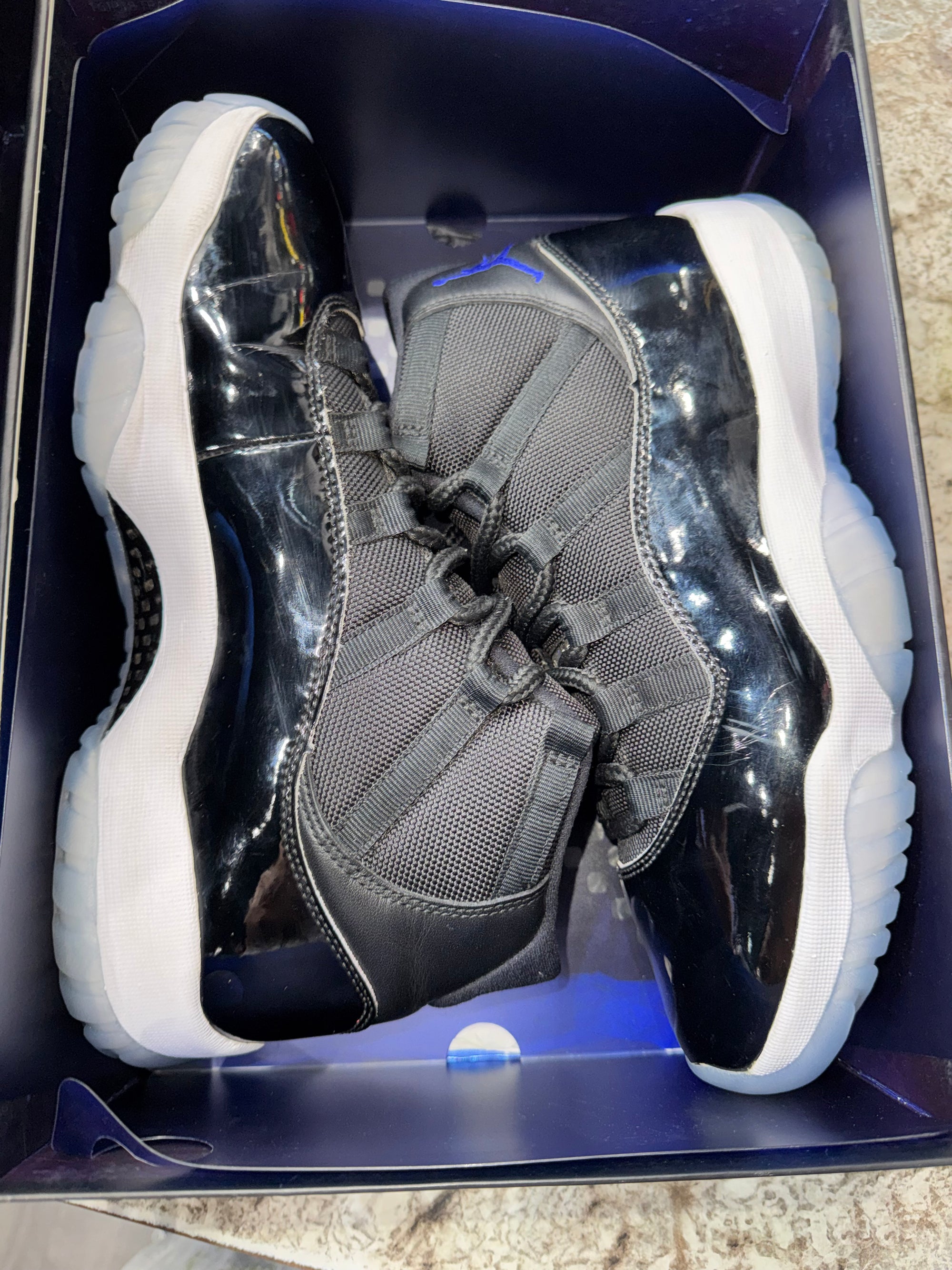 Jordan 11 Retro Space Jam (2016)