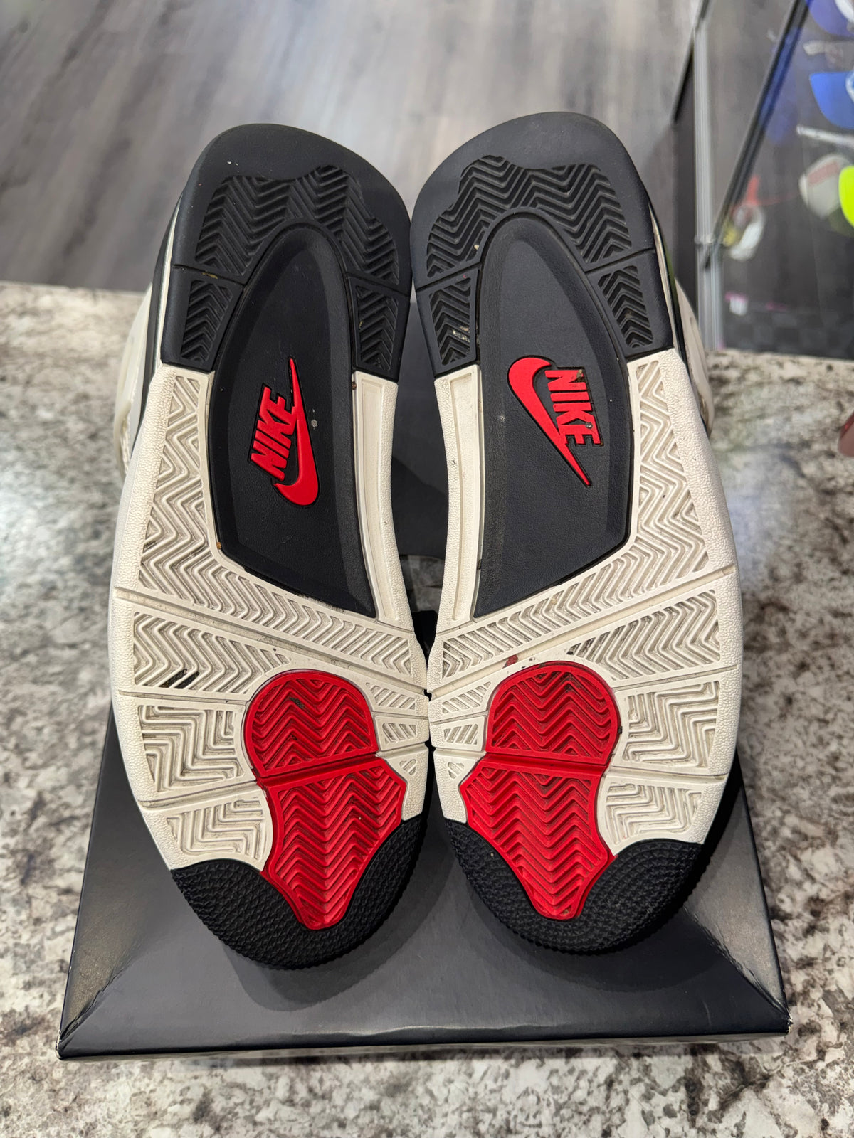 Jordan 4 Retro Flight Club