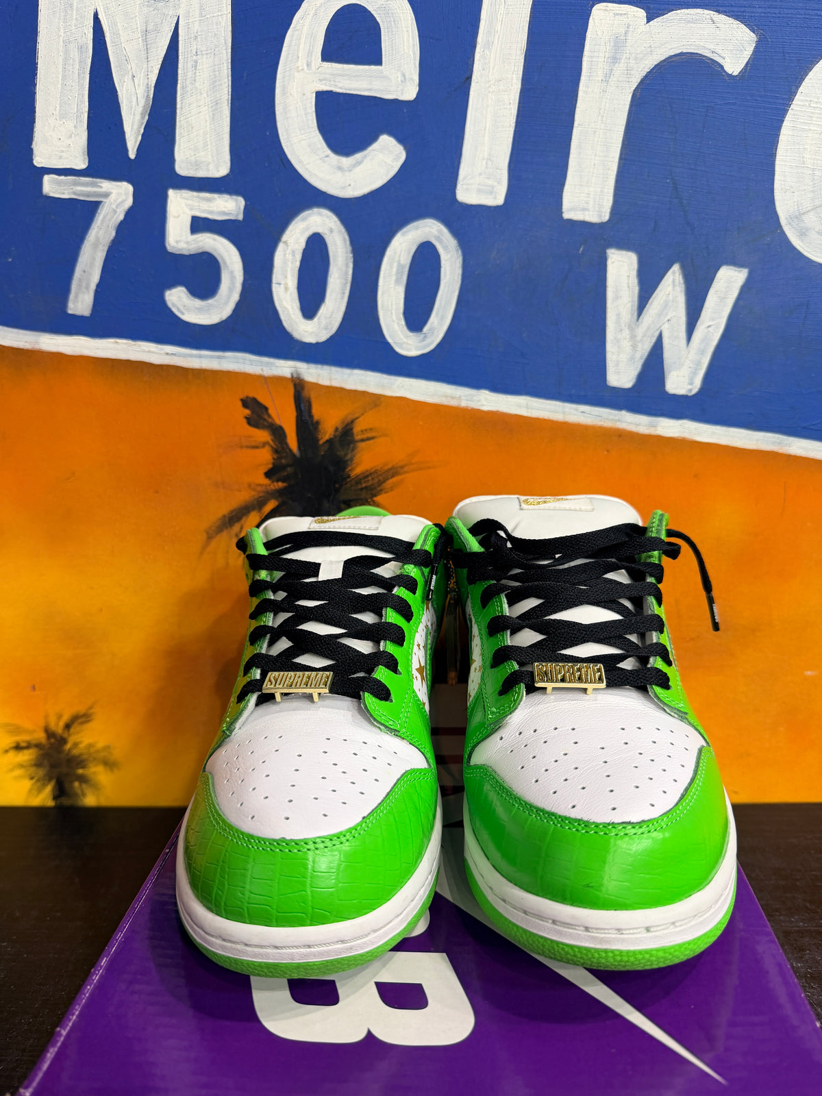 Nike SB Dunk Low Supreme Stars Mean Green (2021)