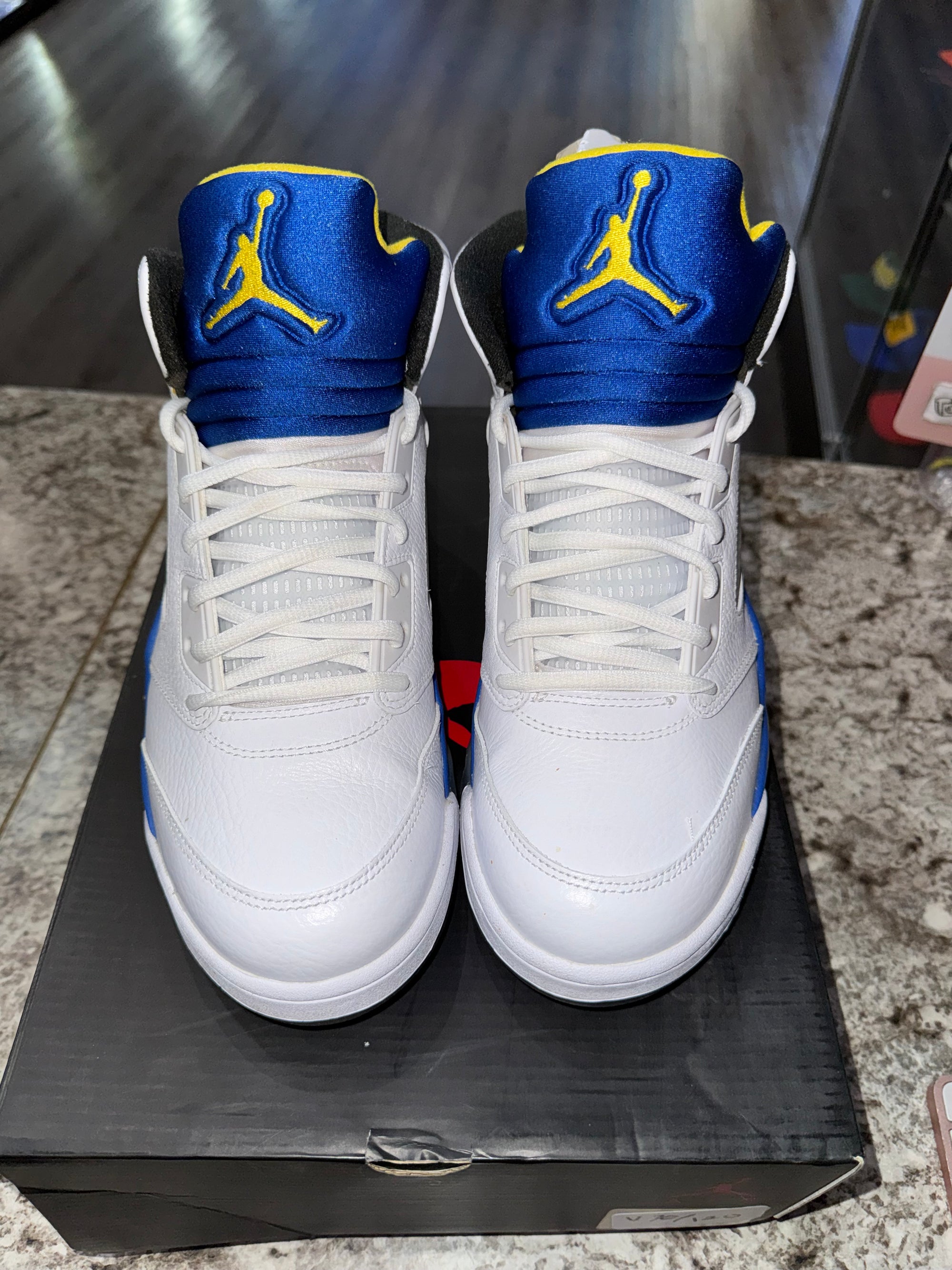 Jordan 5 Retro Laney (2013)