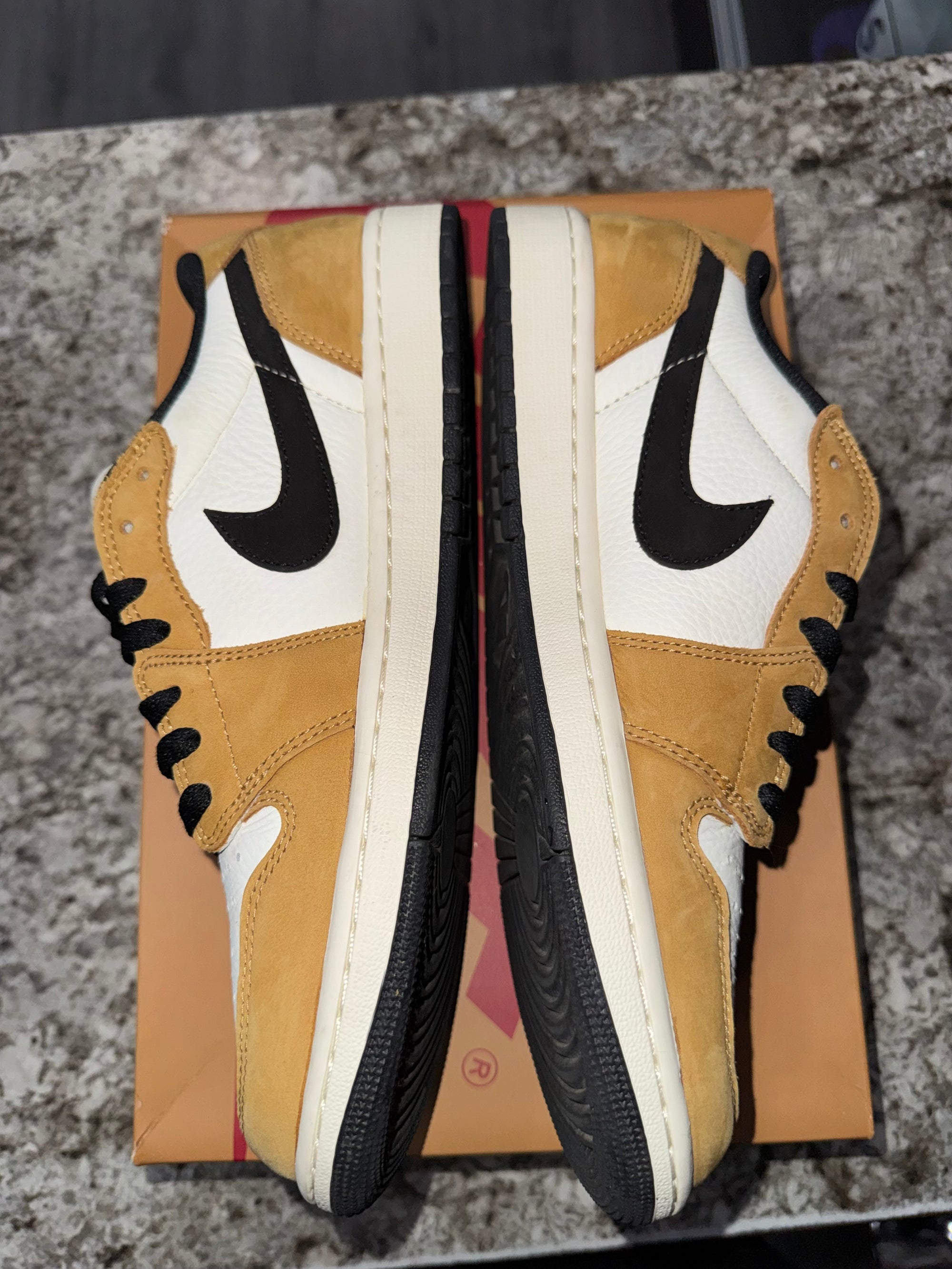 Jordan 1 Low OG Rookie of the Year