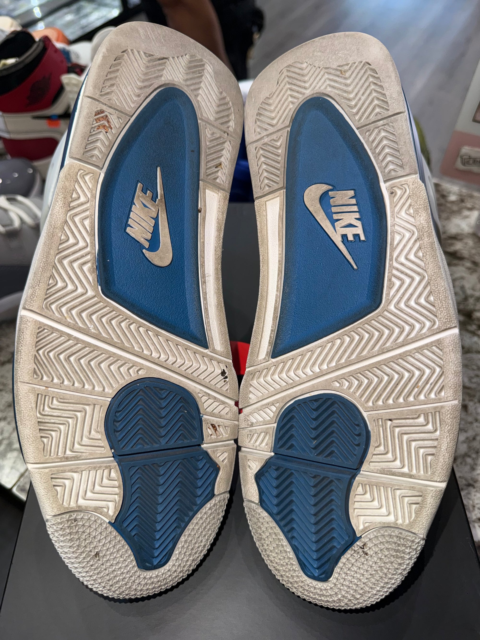 Jordan 4 Retro Military Blue (2024)