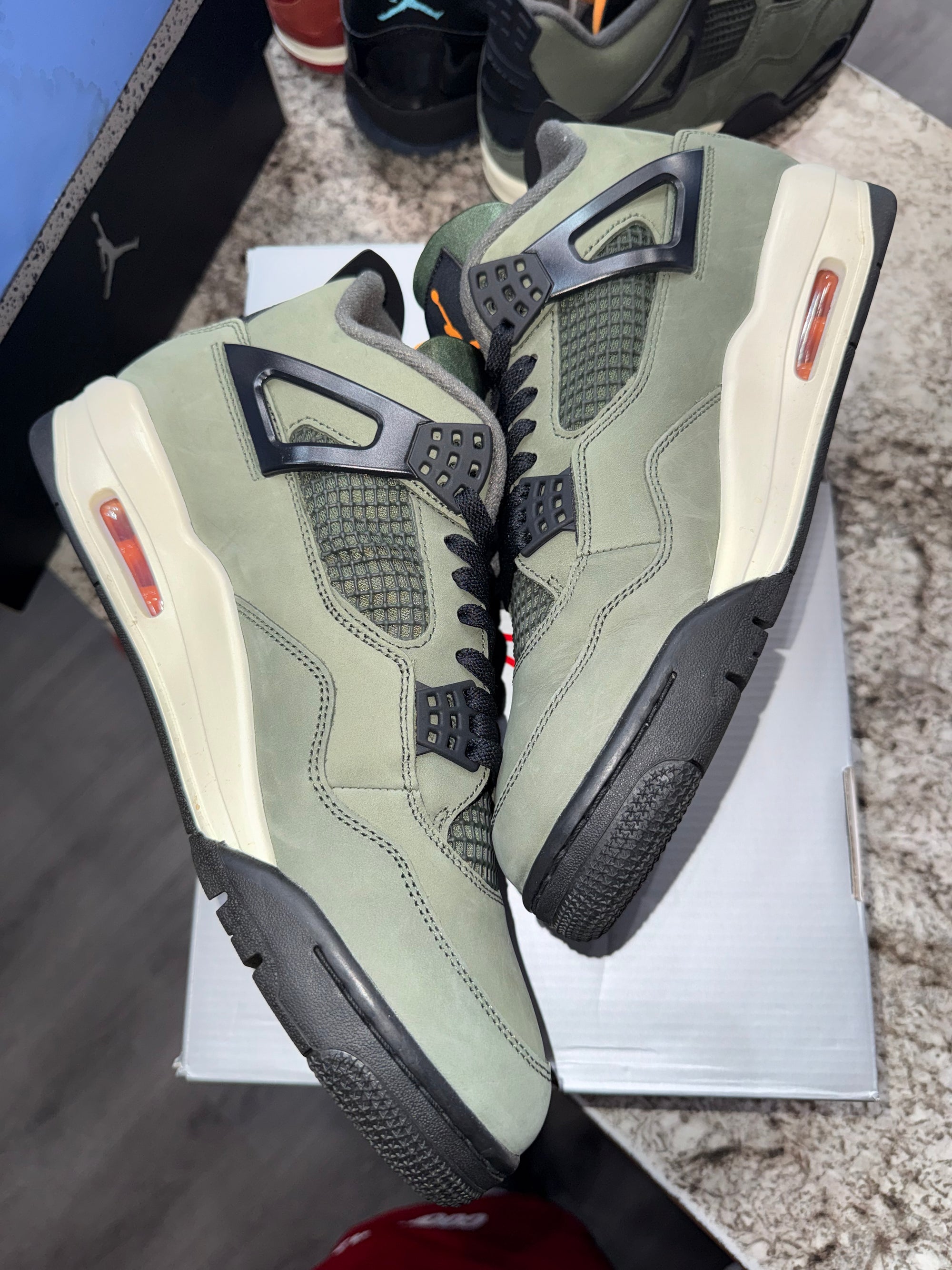 Jordan 4 Retro OG SP Undefeated (2025)