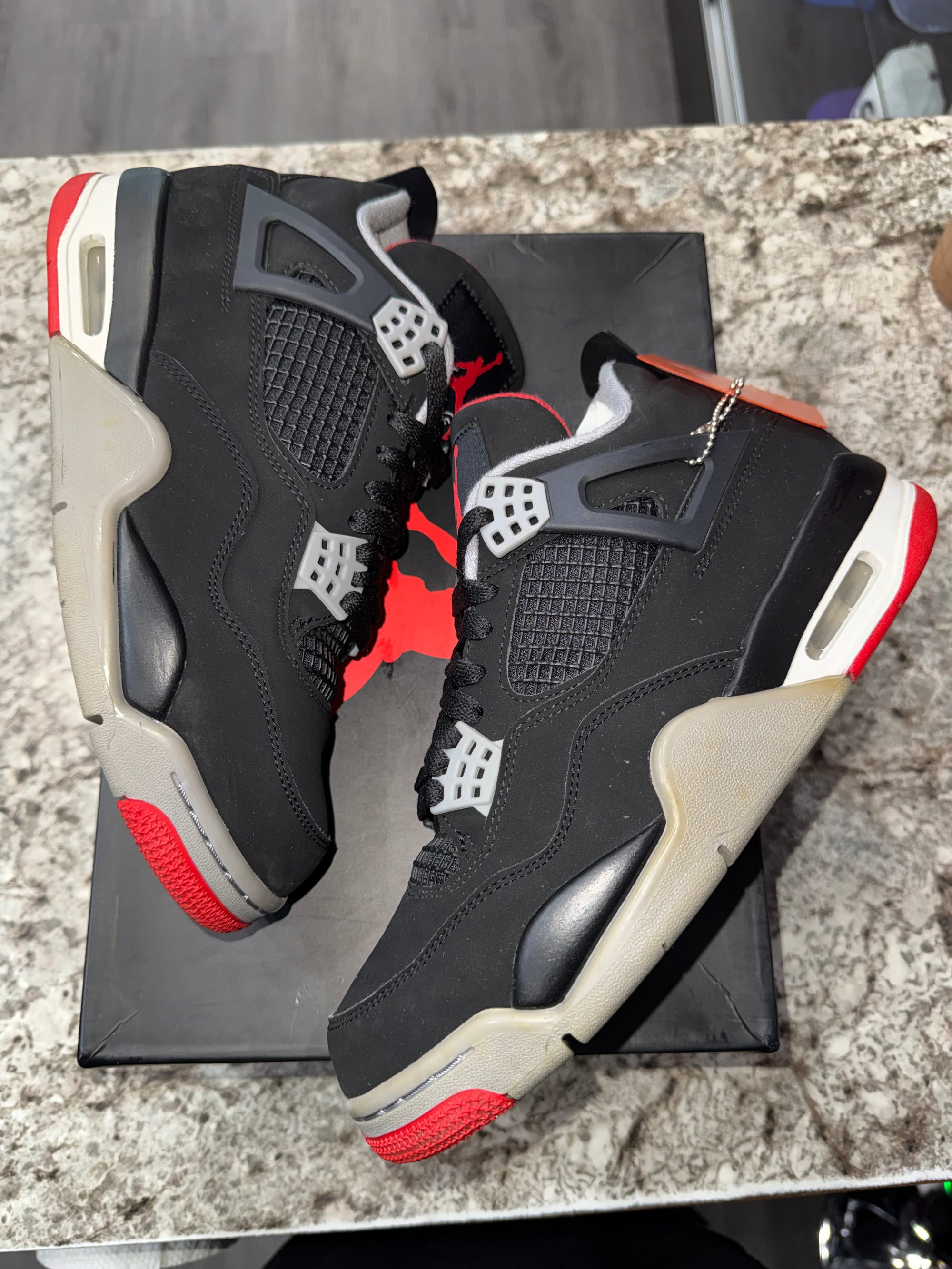 Jordan 4 Retro Bred (2019)