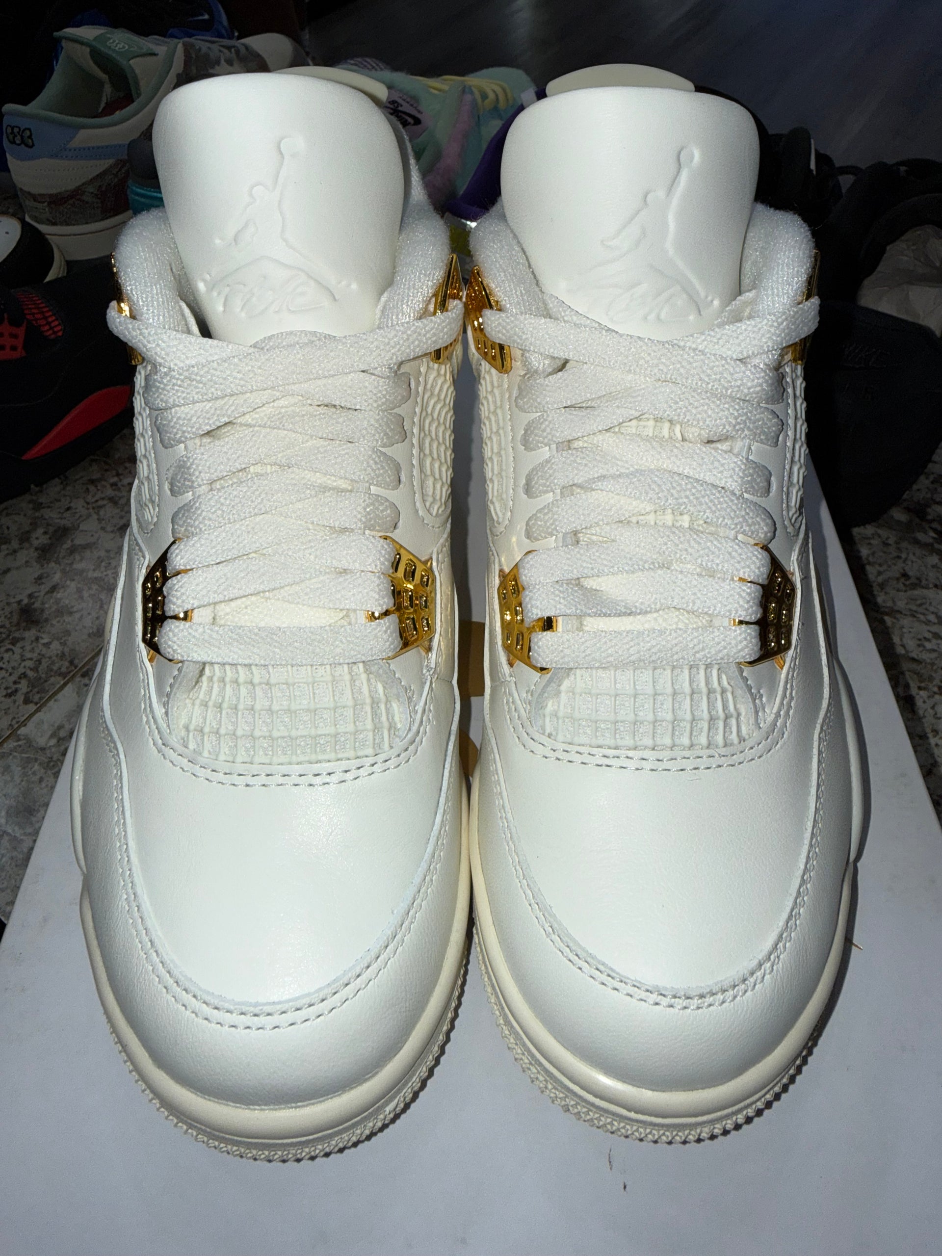 Jordan 4 Retro Metallic Gold (Women's)