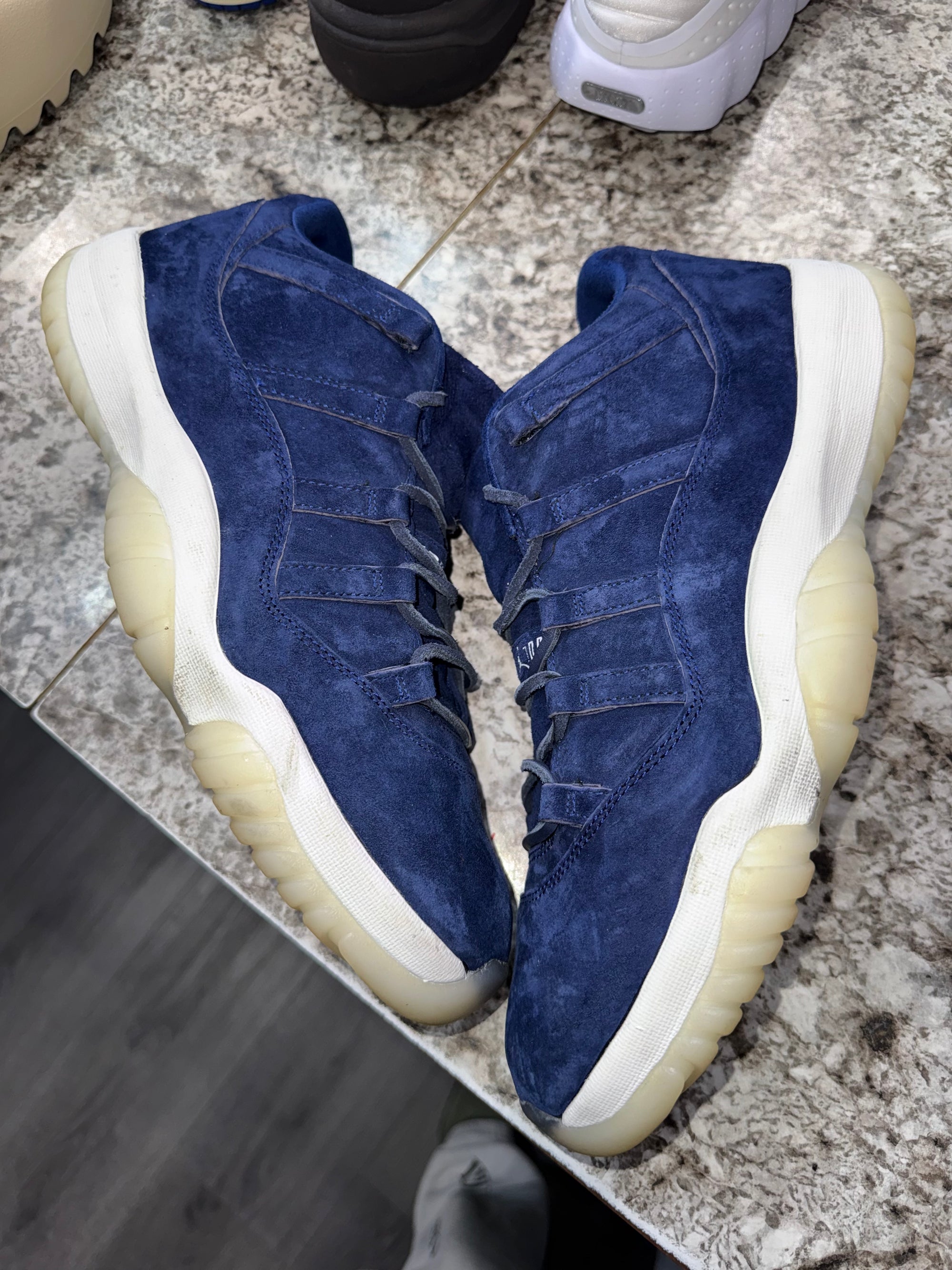 Jordan 11 Retro Low Derek Jeter RE2PECT