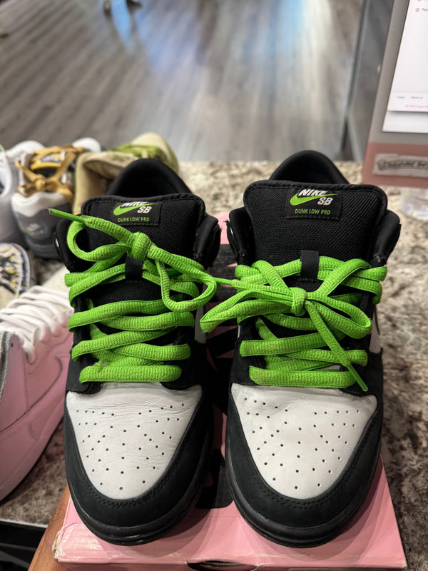 Nike SB Dunk Low Staple Panda Pigeon