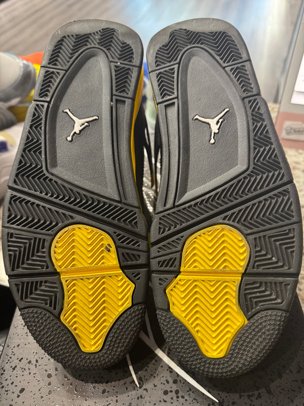 Jordan 4 Retro Thunder (2023)
