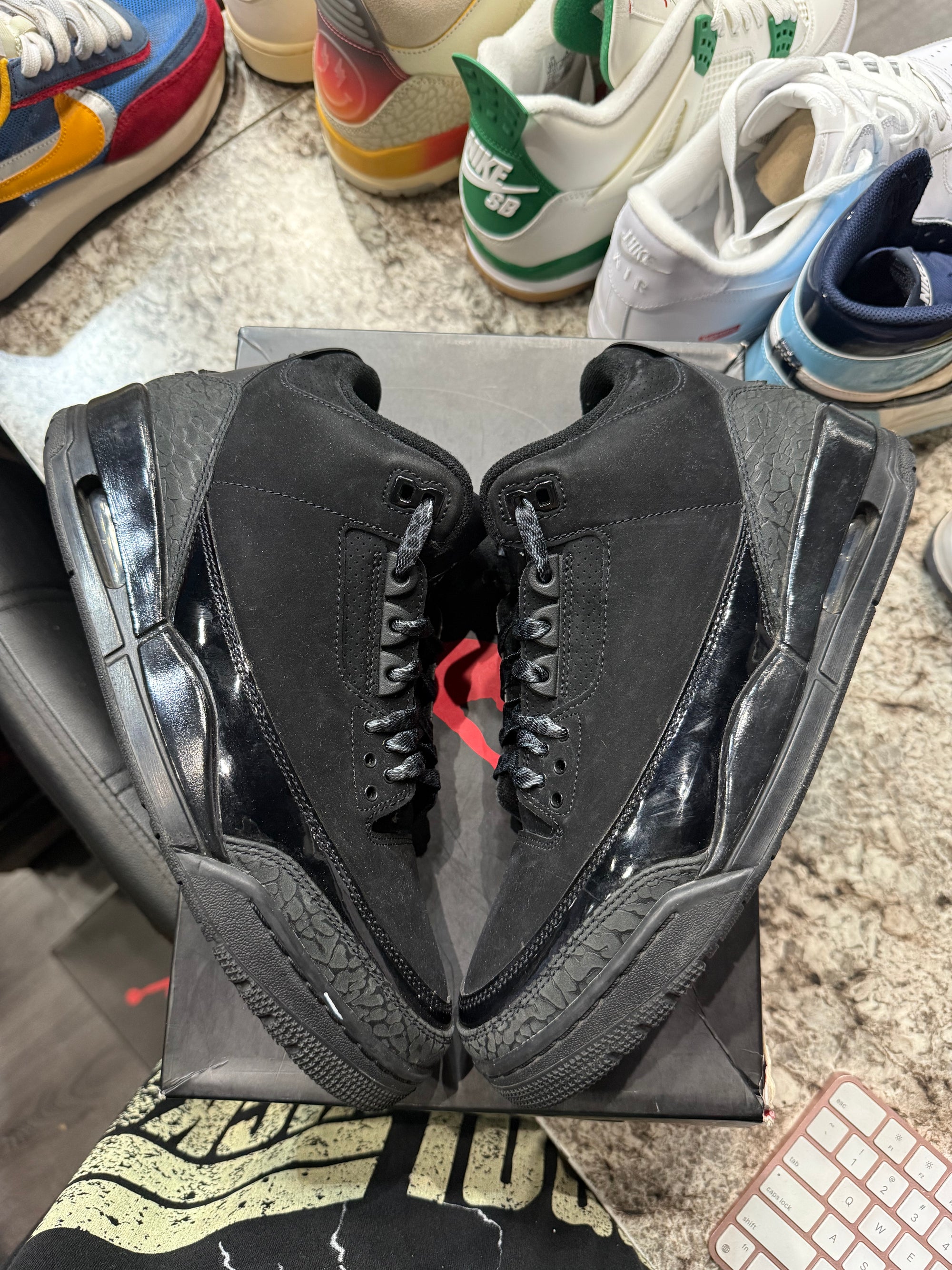 Jordan 3 Retro Black Cat (2025) (DAMAGED BOX)