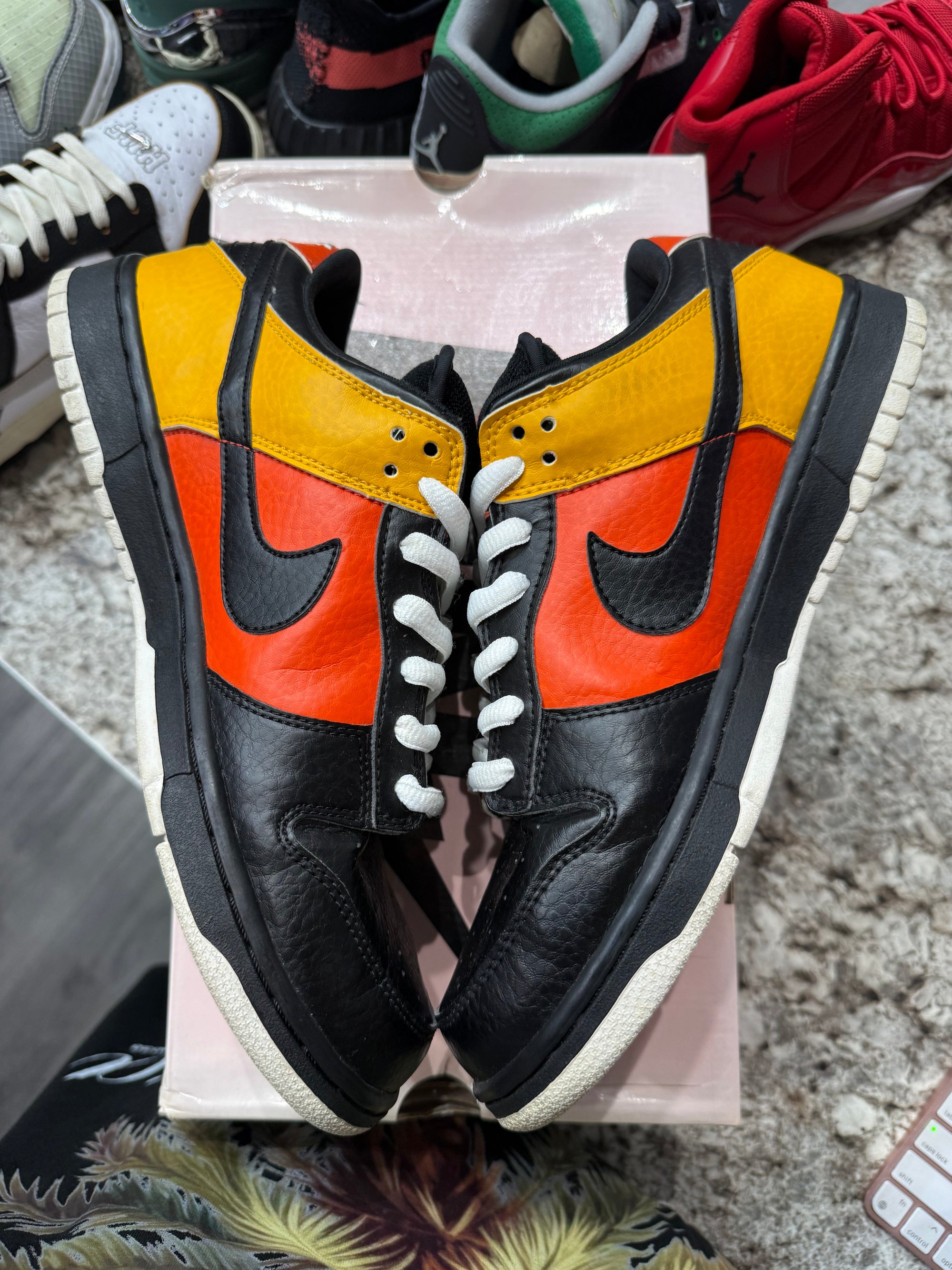 Nike SB Dunk Low Raygun