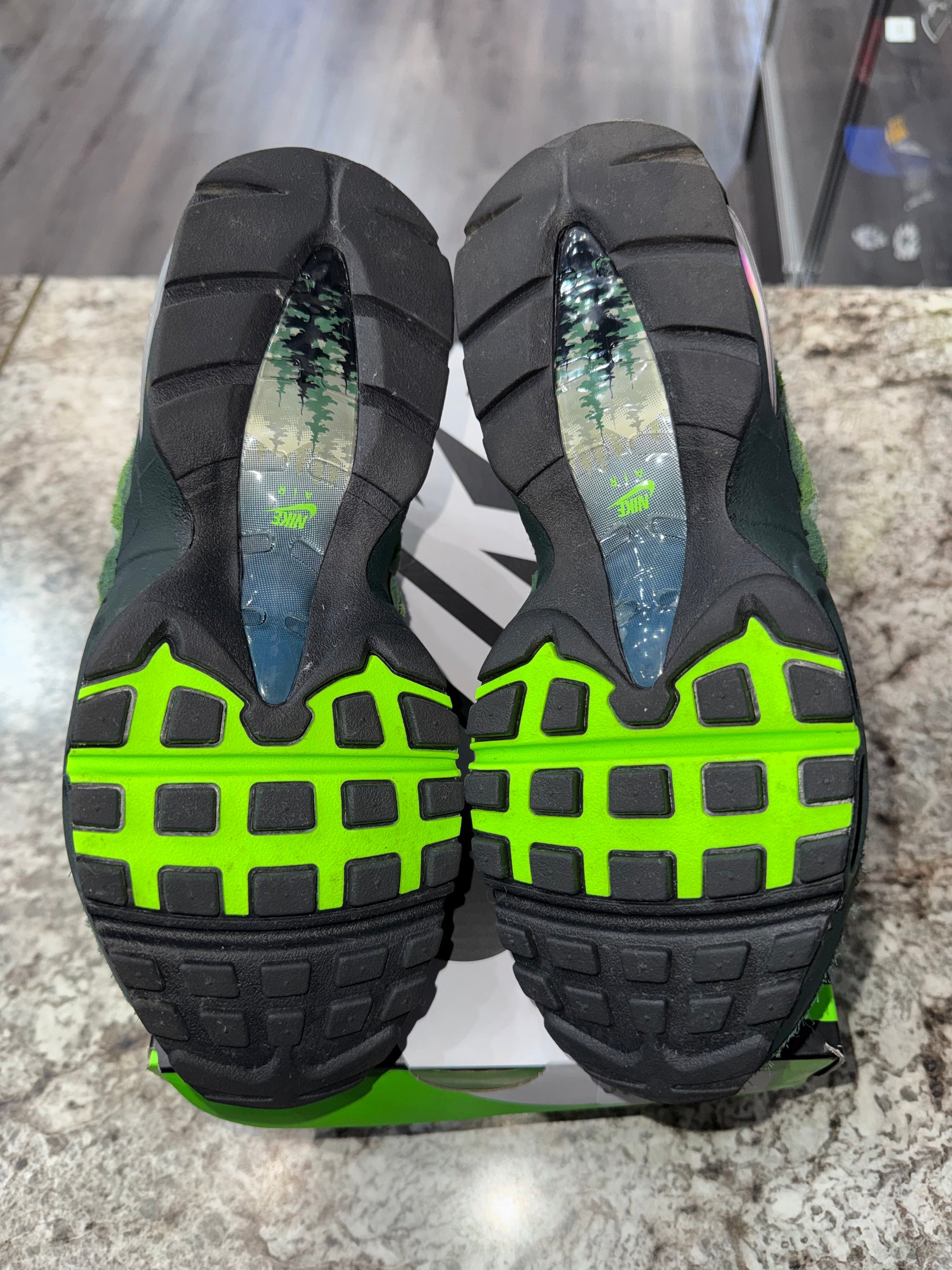 Nike Air Max 95 Big Bubble Ducks of a Feather Oregon Ducks The Woods