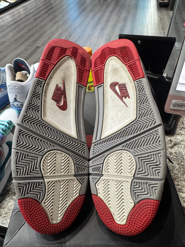 Jordan 4 Retro Bred (2019)