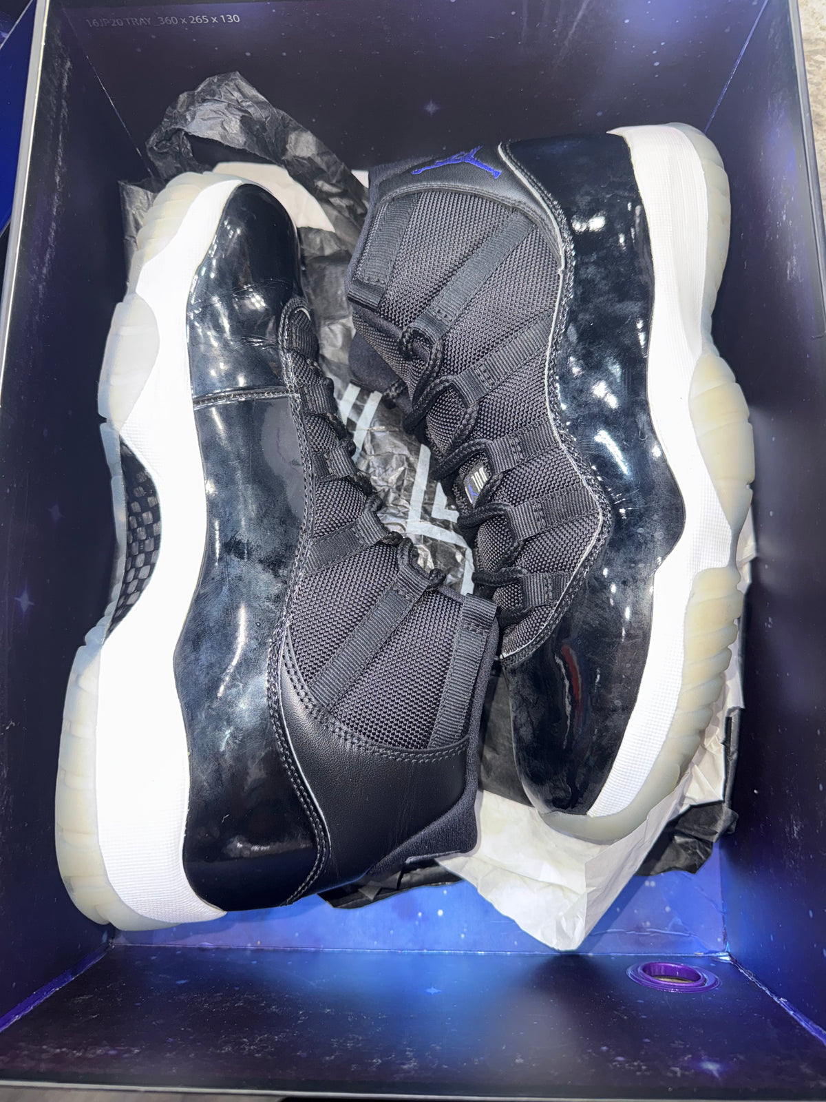 Jordan 11 Retro Space Jam (2016)
