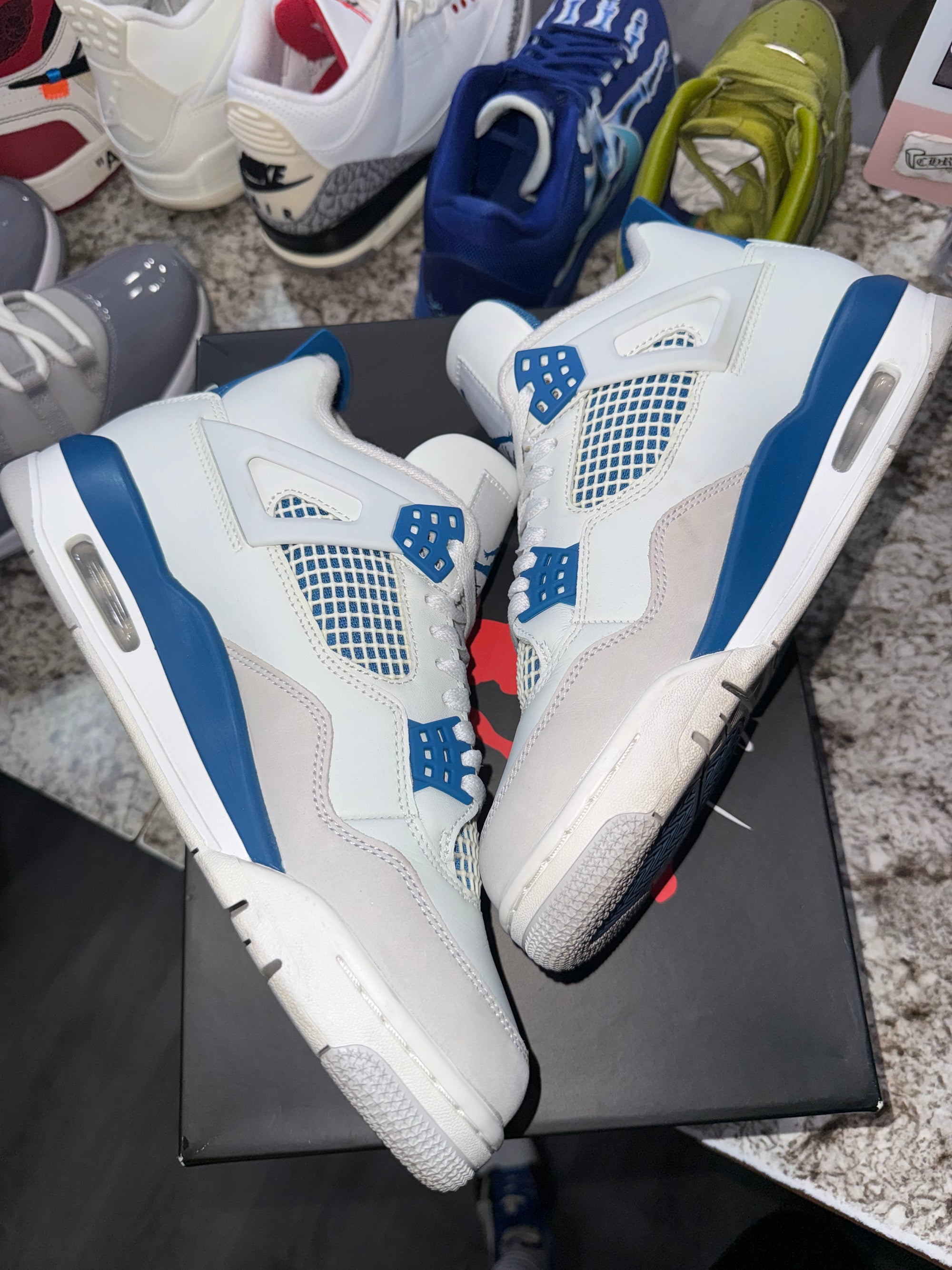Jordan 4 Retro Military Blue (2024)