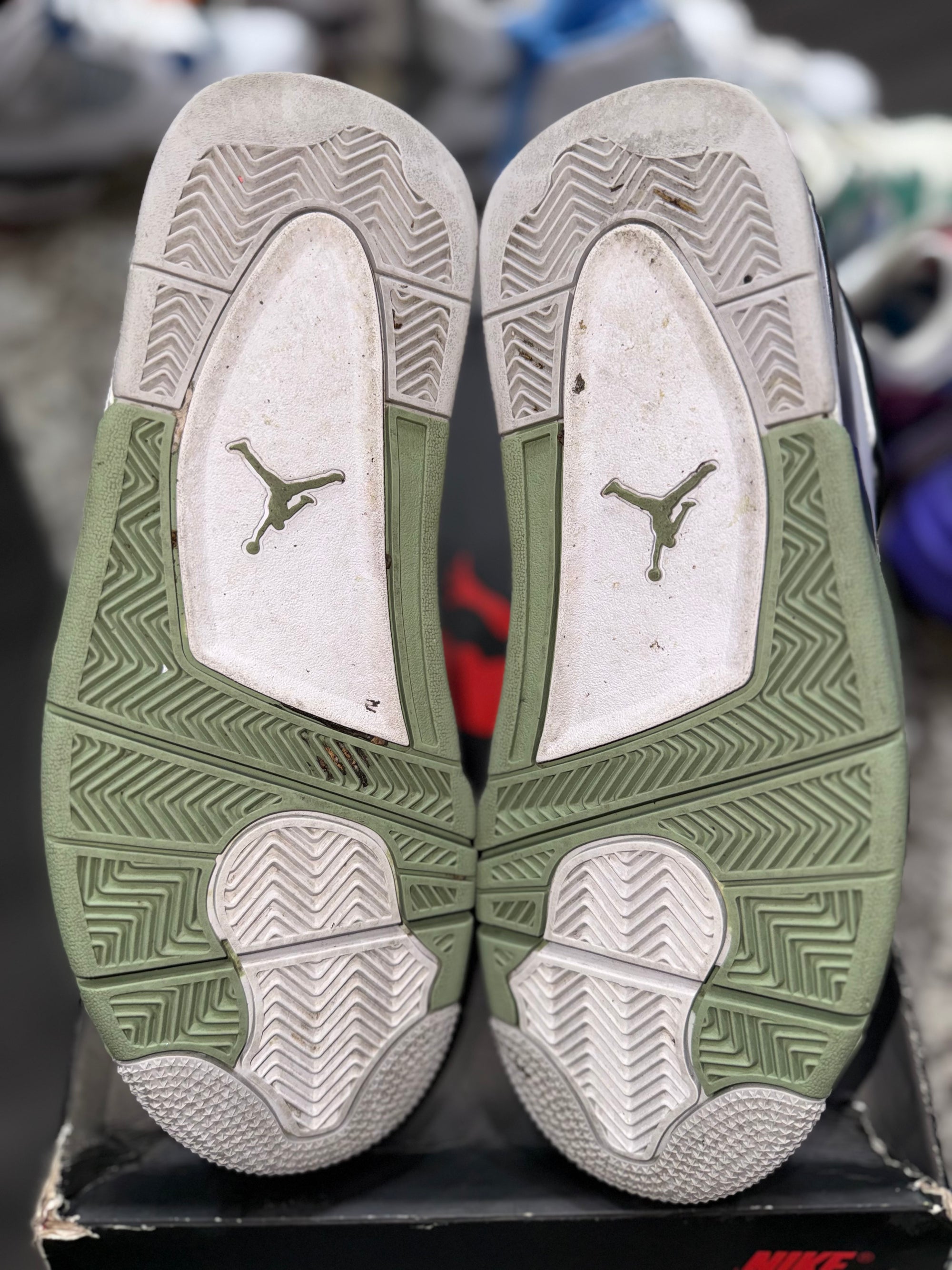 Jordan 4 Retro Seafoam (Women's) (DAMAGED BOX)