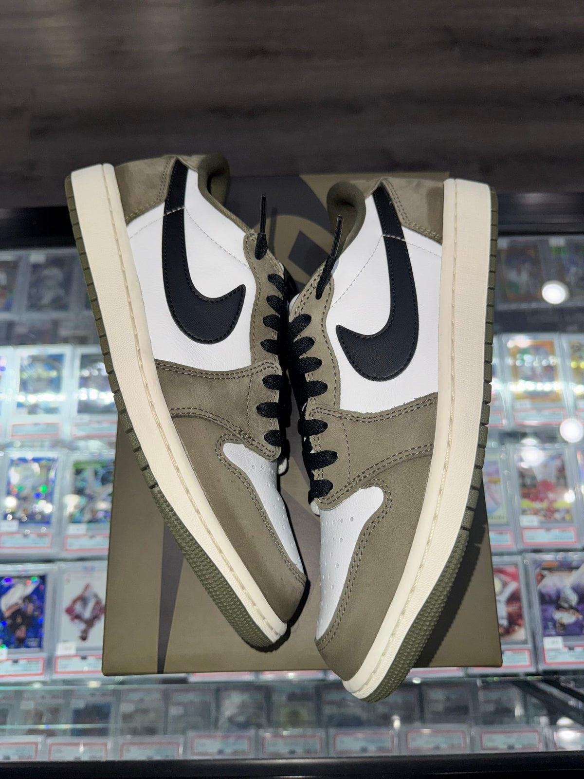 Jordan 1 Retro Low Medium Olive