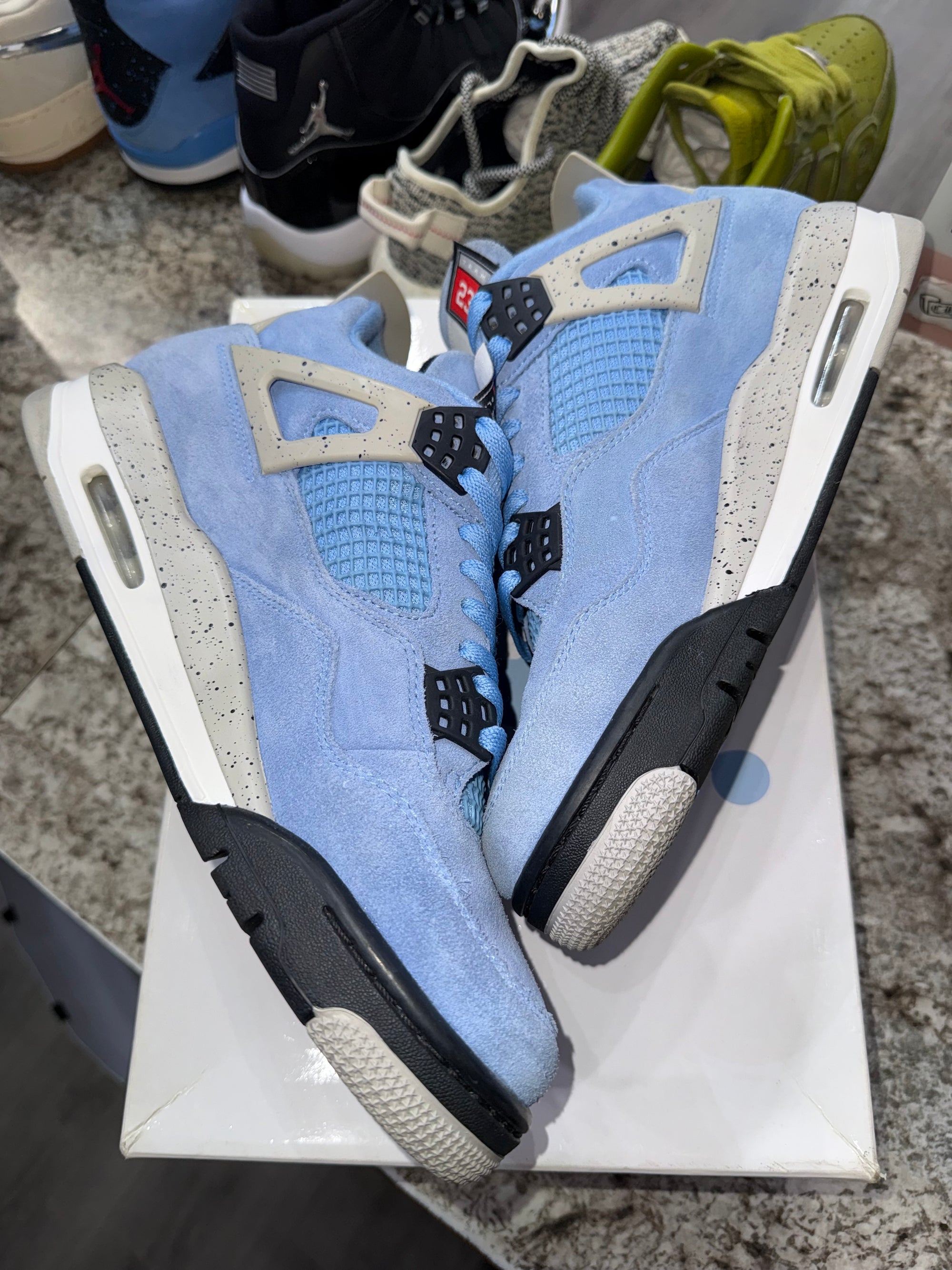 Jordan 4 Retro University Blue