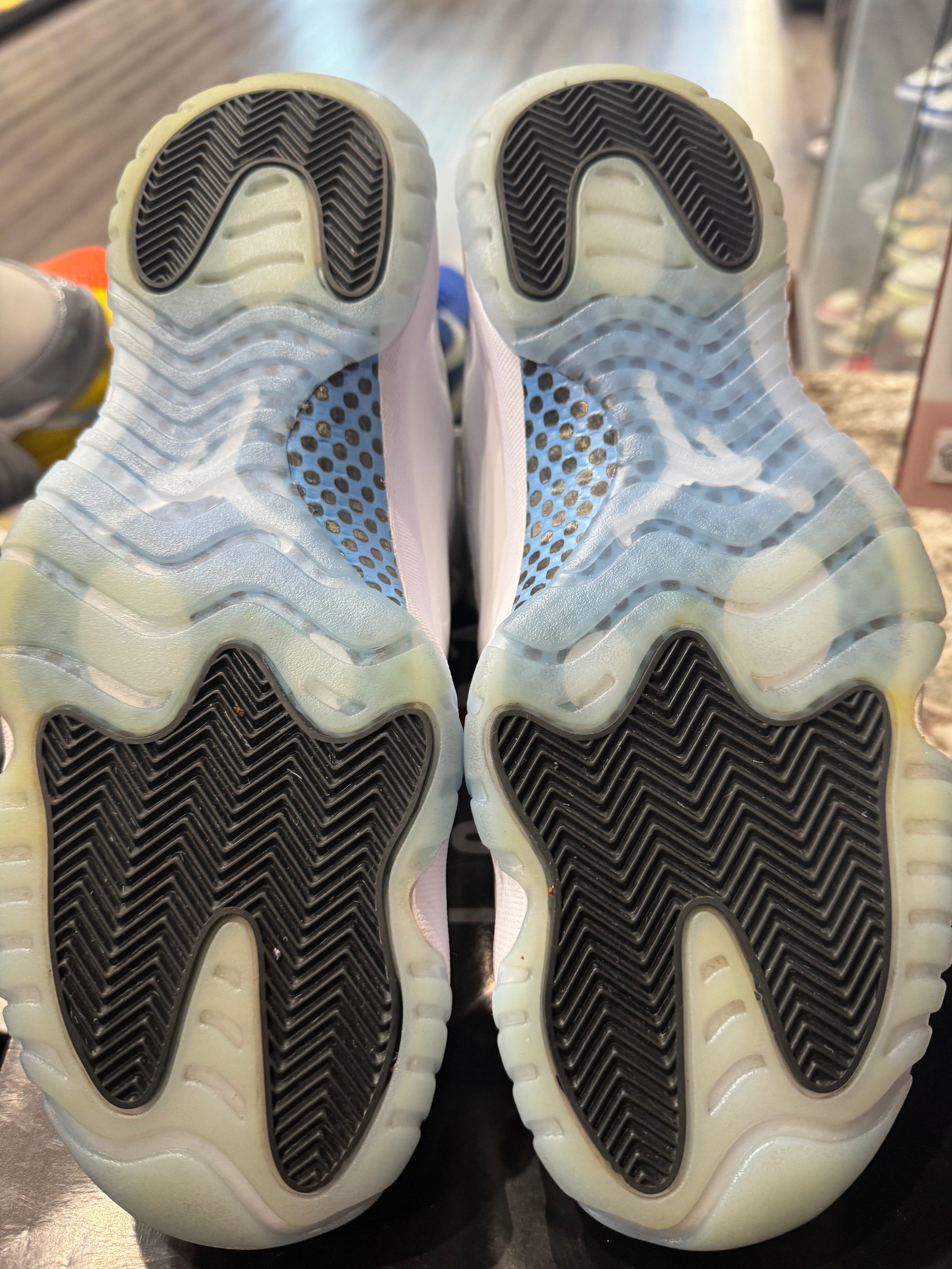 Jordan 11 Retro Legend Blue (2024)