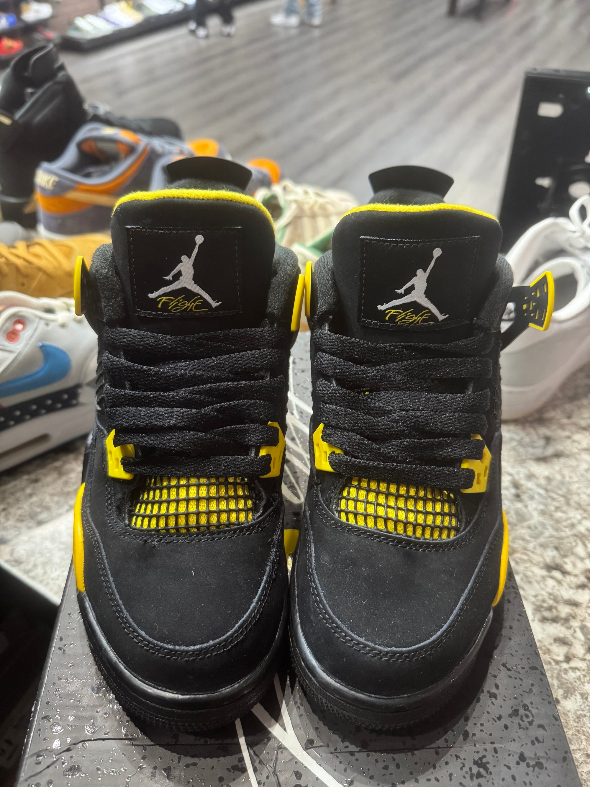 Jordan 4 Retro Thunder (2023) (GS)