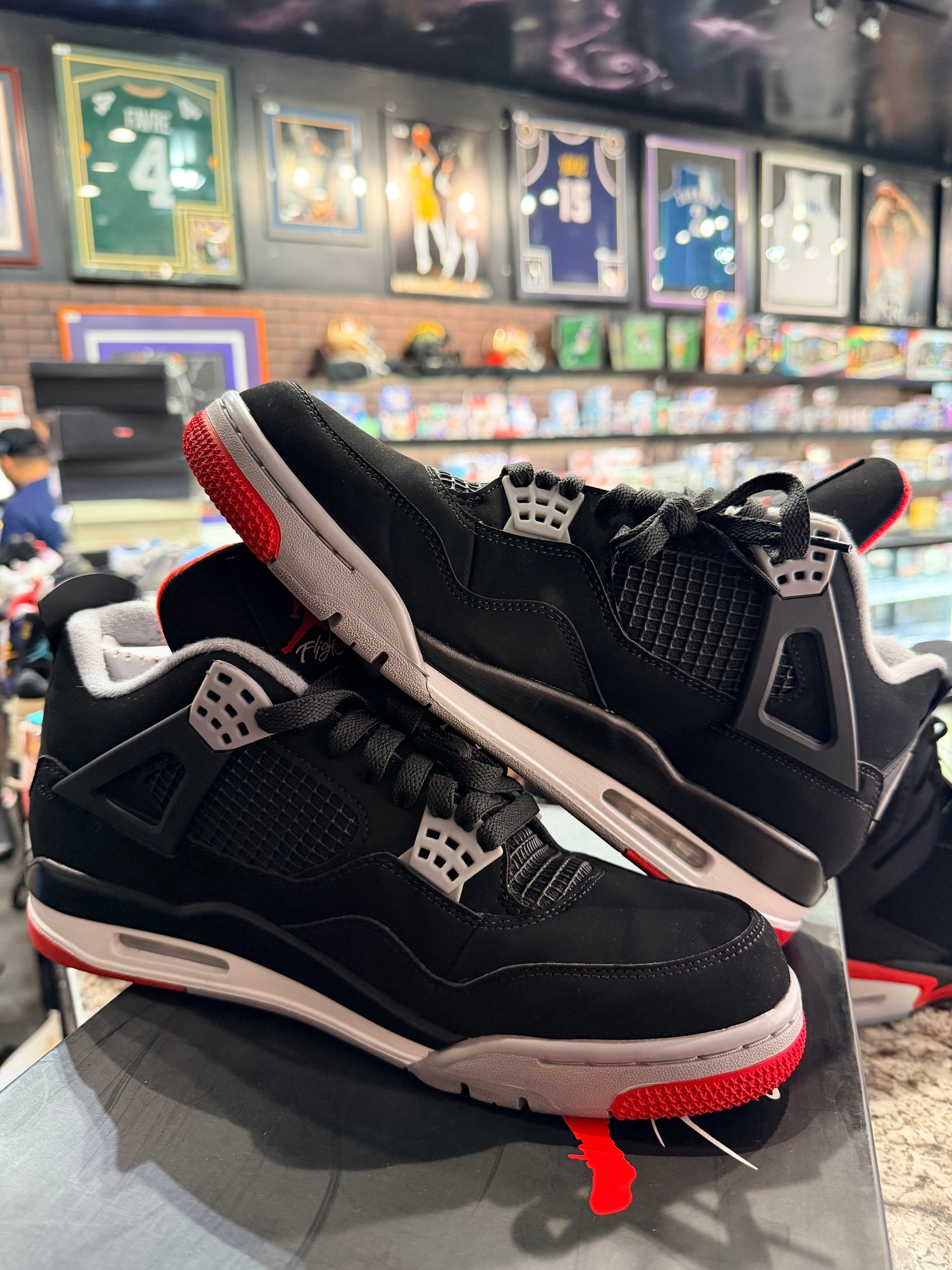 Jordan 4 Retro Bred (2019)