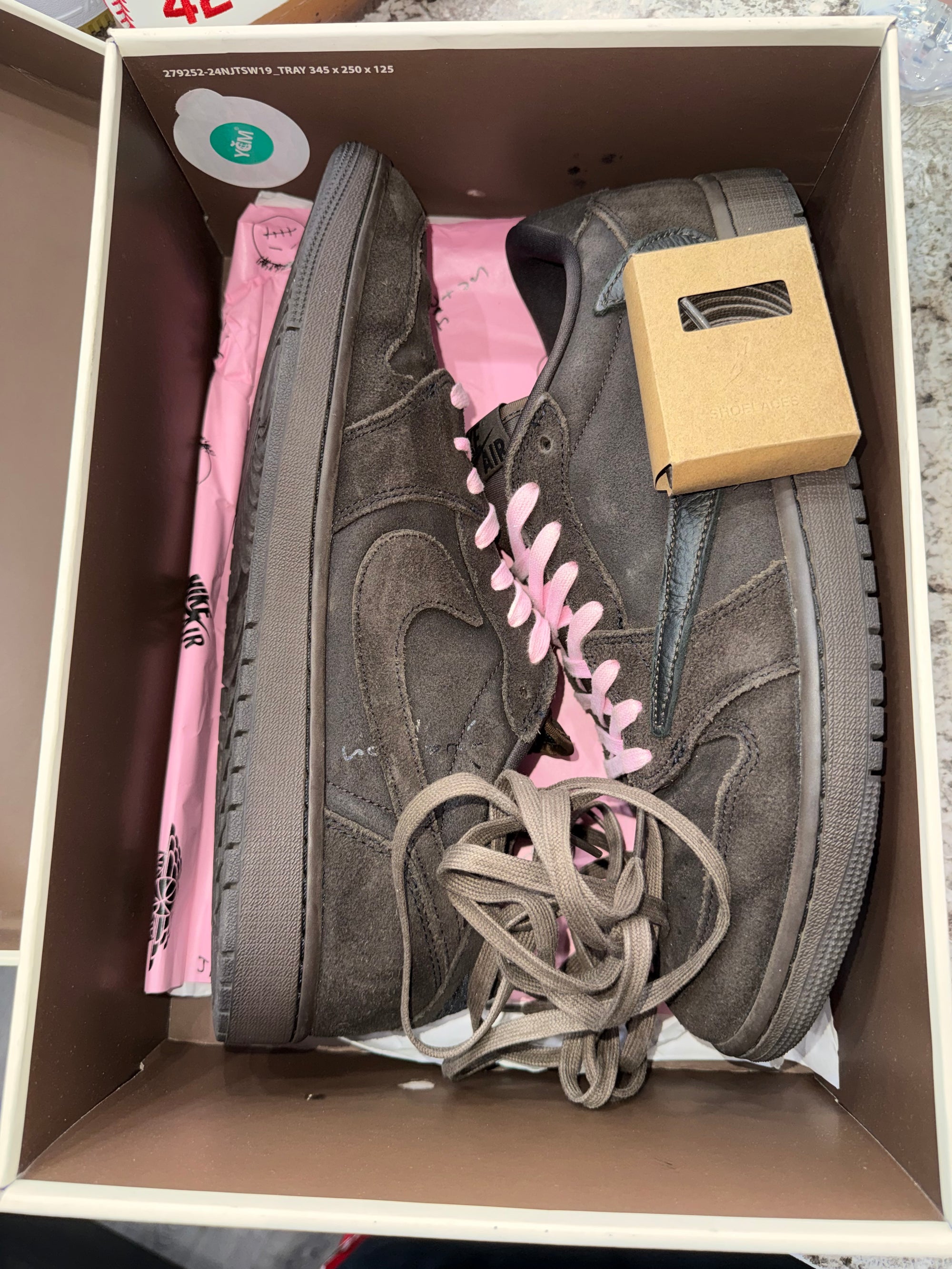 Jordan 1 Retro Low OG SP Travis Scott Velvet Brown