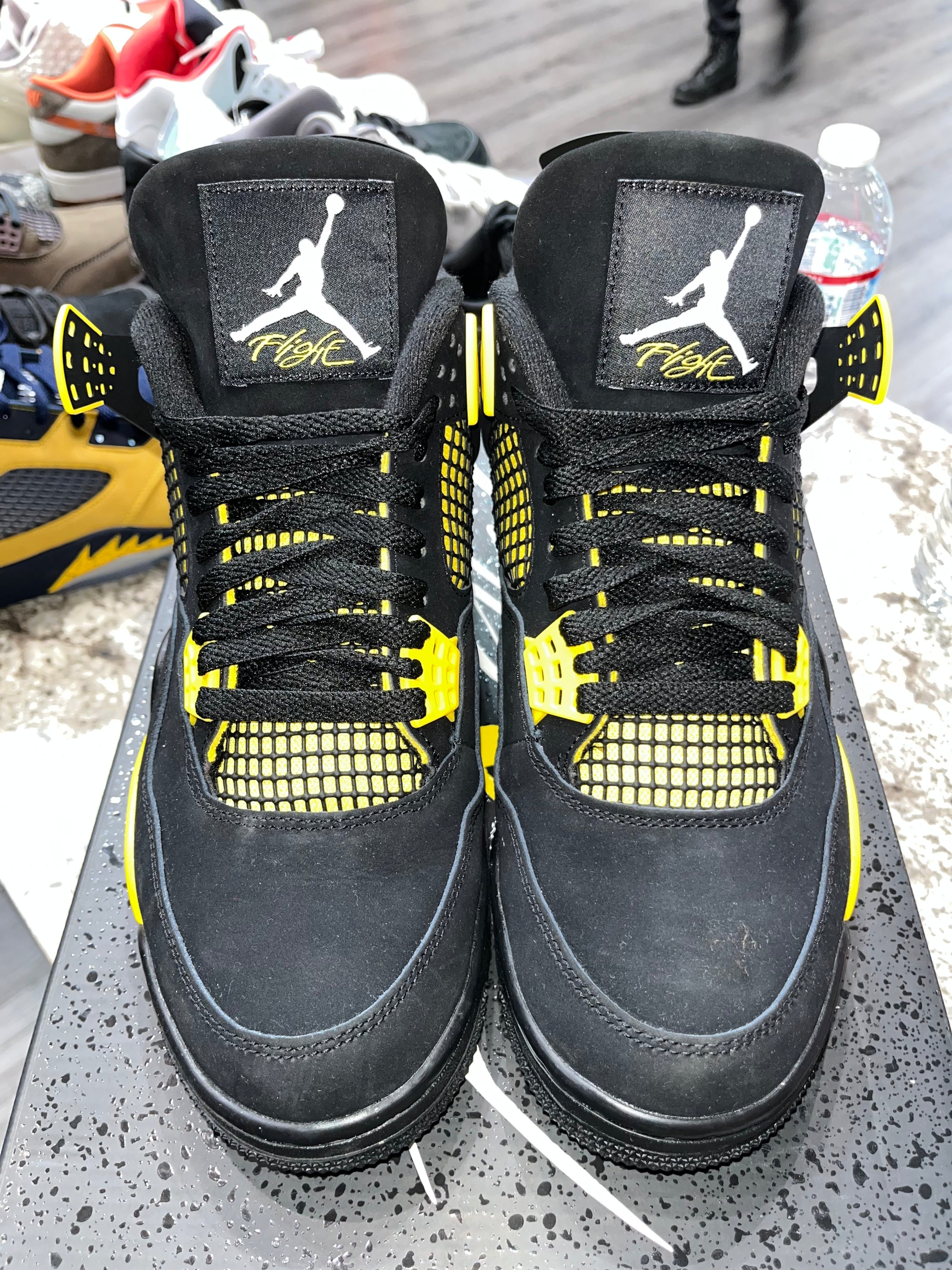 Jordan 4 Retro Thunder (2023)