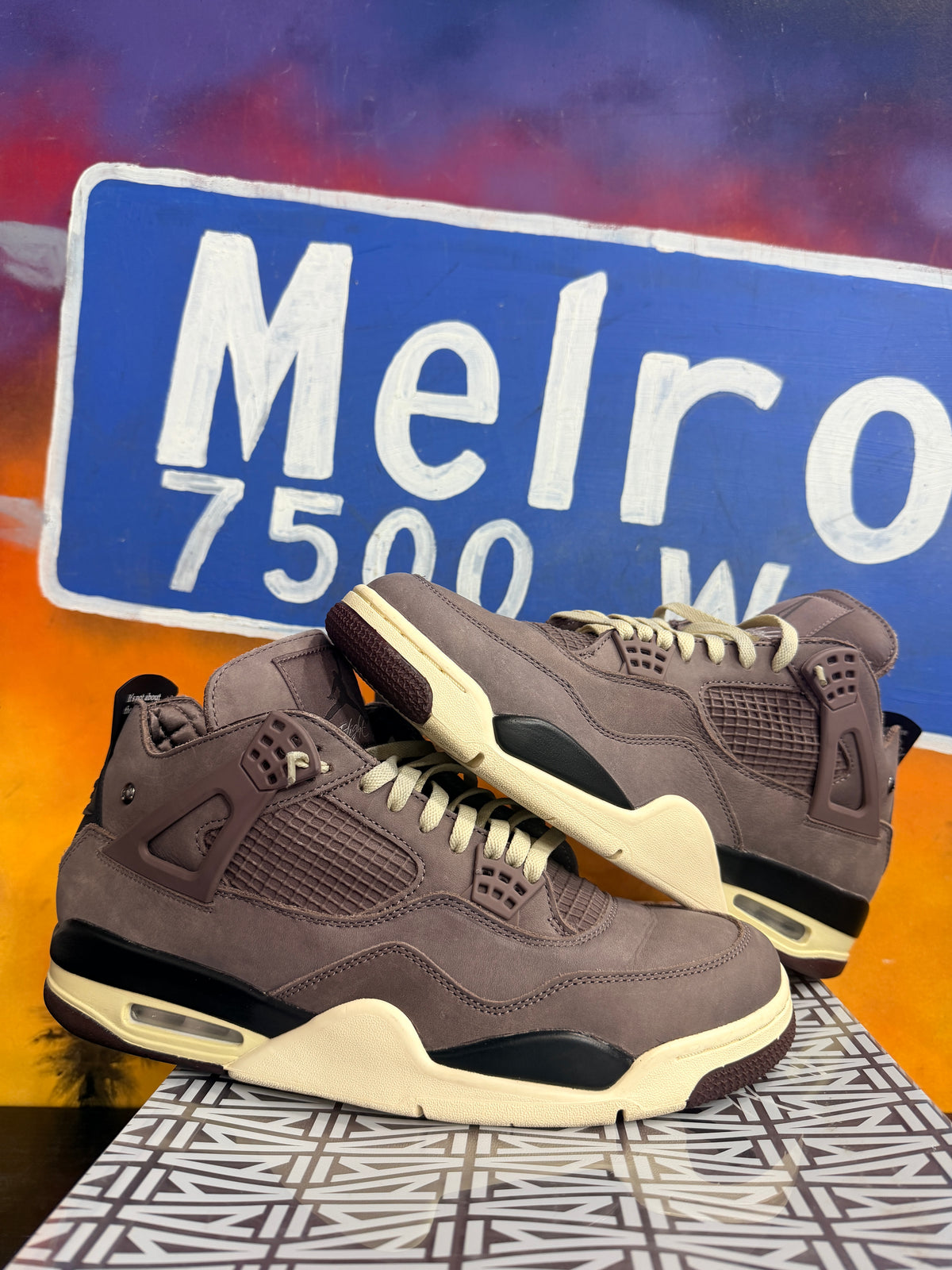 Jordan 4 Retro SP A Ma Maniére Violet Ore