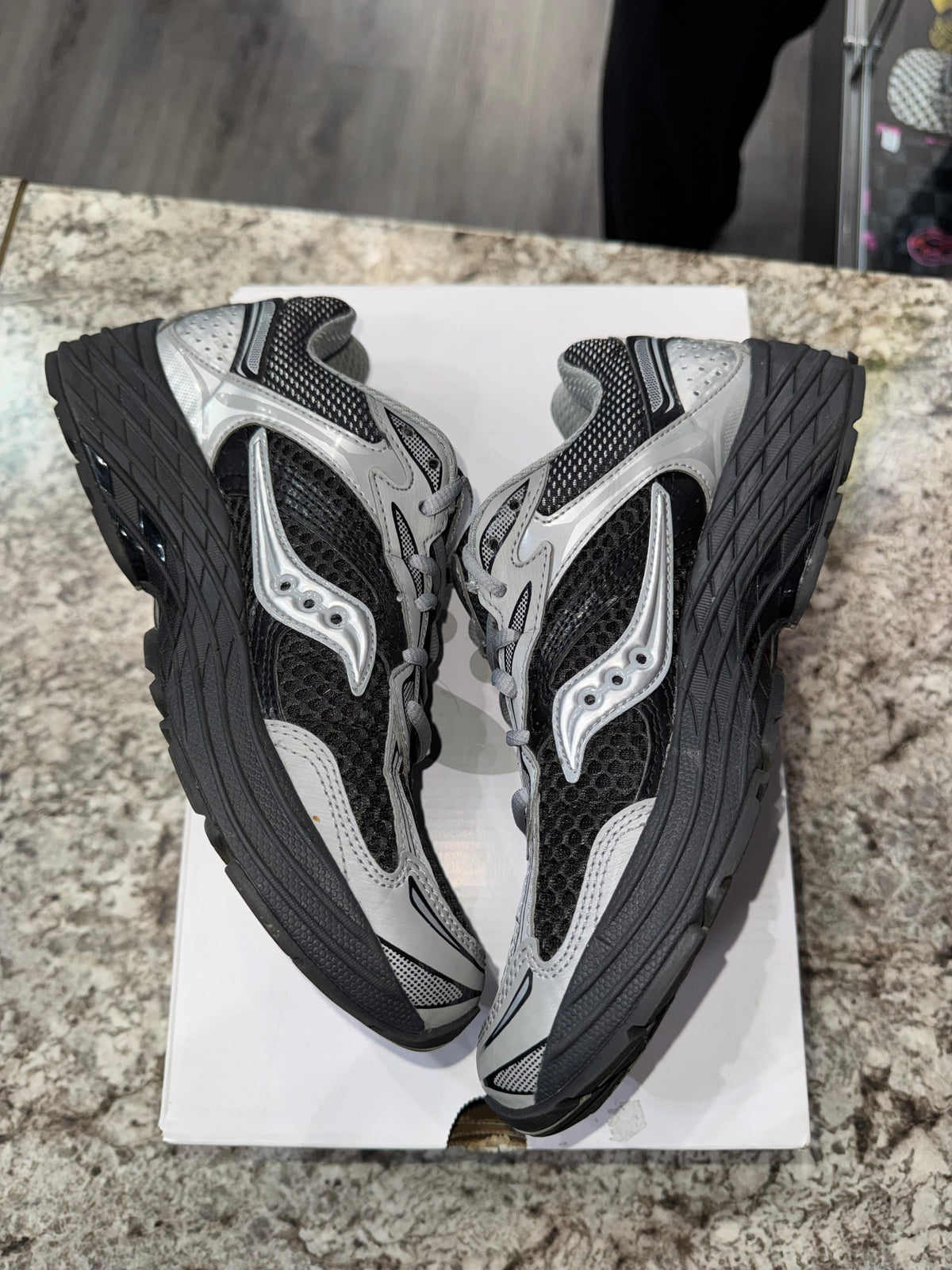 Saucony ProGrid Omni 9 Black Silver Grey