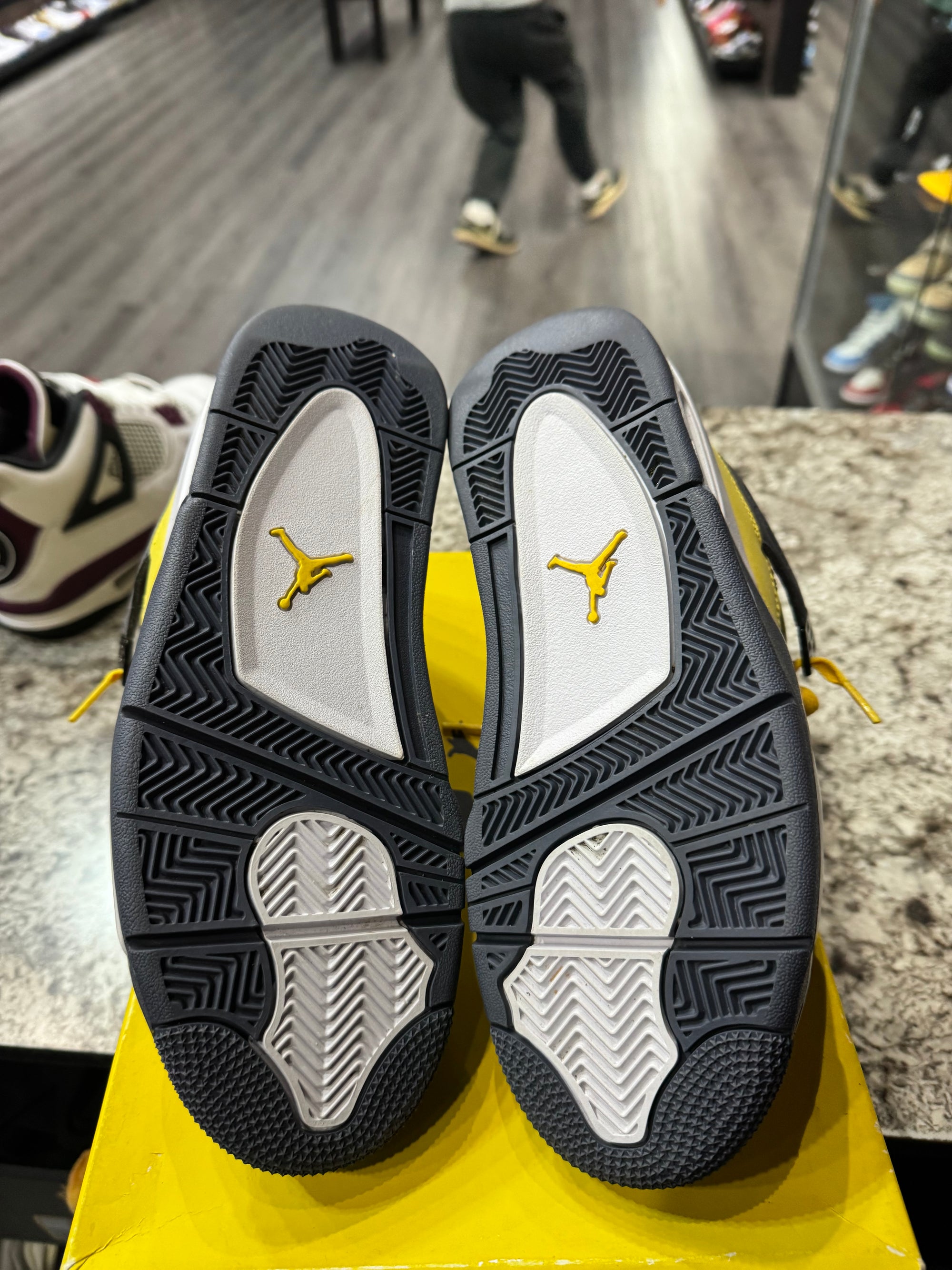 Jordan 4 Retro Lightning (2021) (GS)