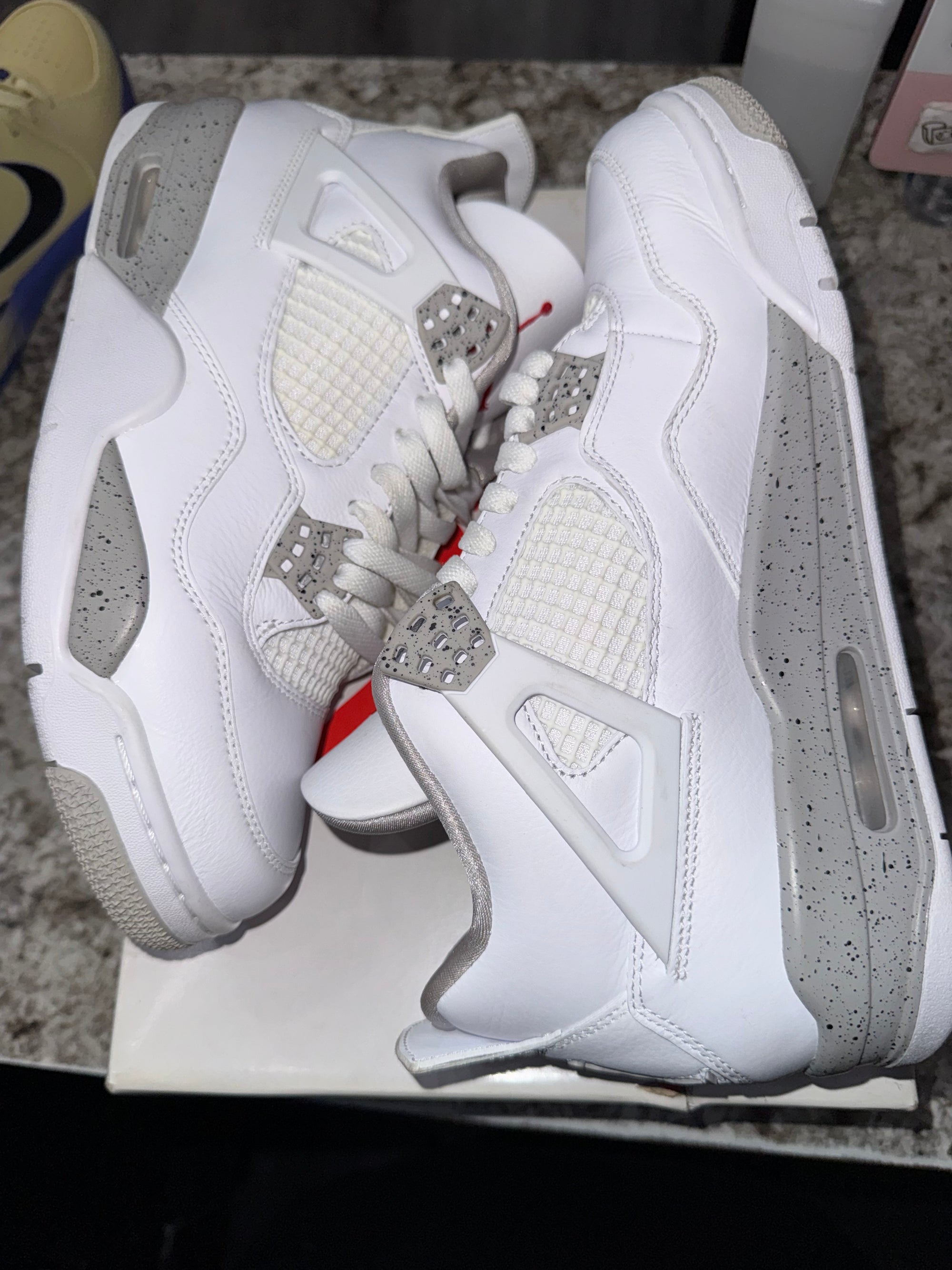 Jordan 4 Retro White Oreo (2021)