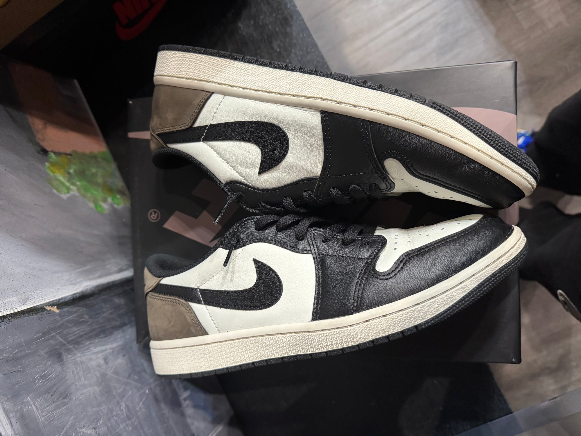 Jordan 1 Retro Low OG Mocha