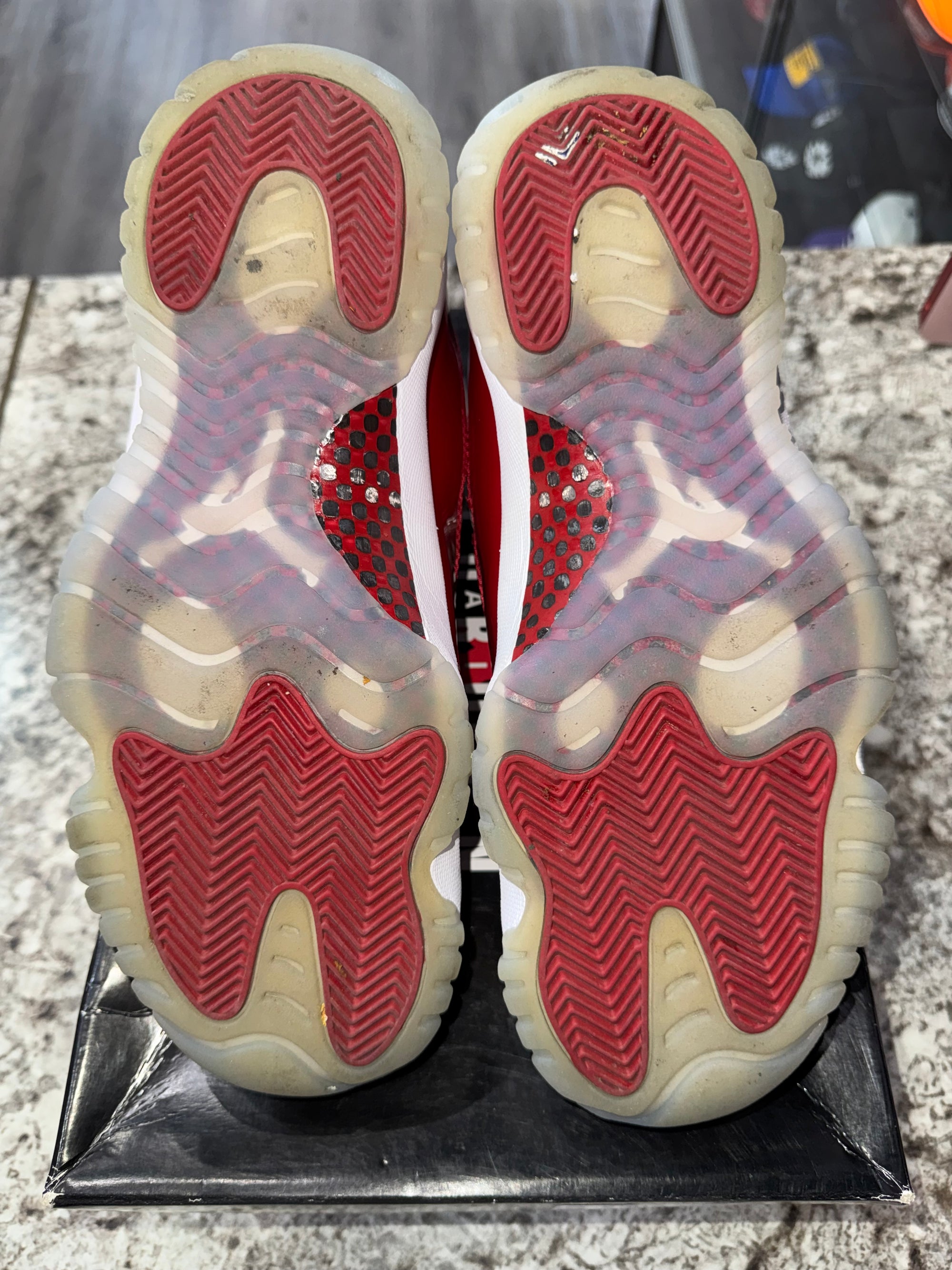 Jordan 11 Retro Cherry (2022)