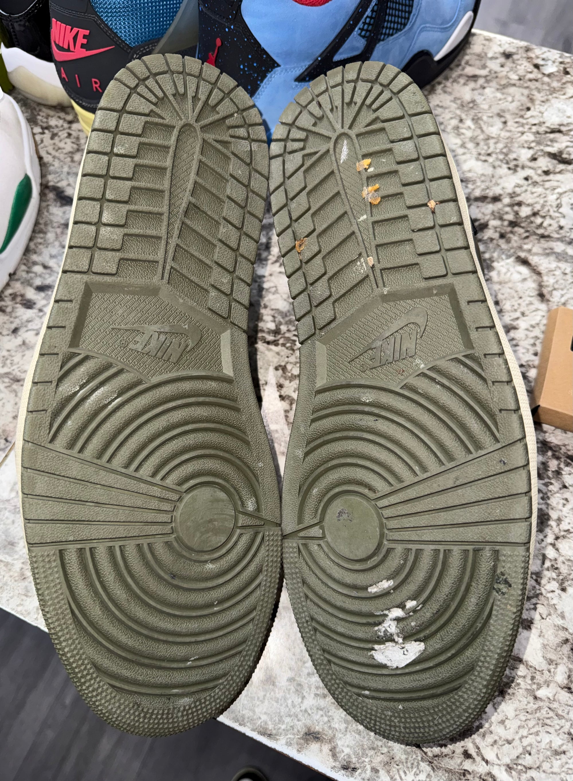 Jordan 1 Retro Low OG SP Travis Scott Medium Olive