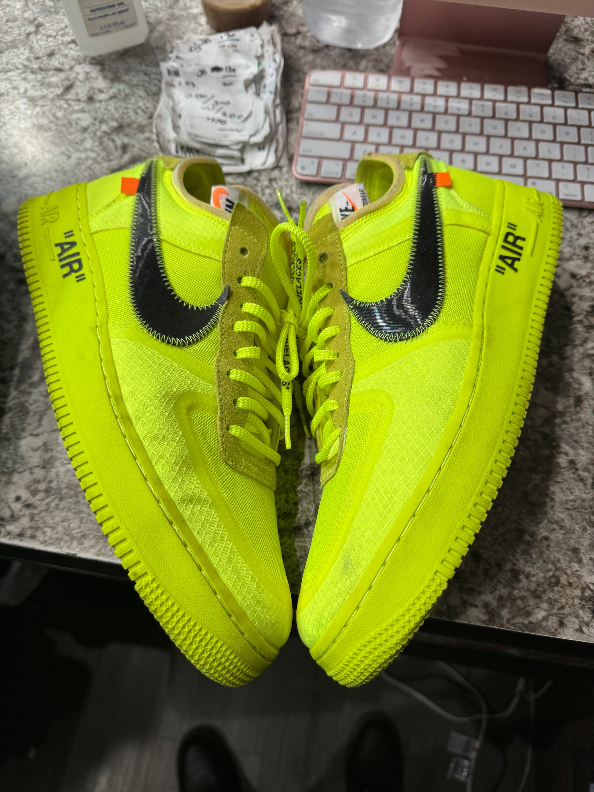 Nike Air Force 1 Low Off-White Volt